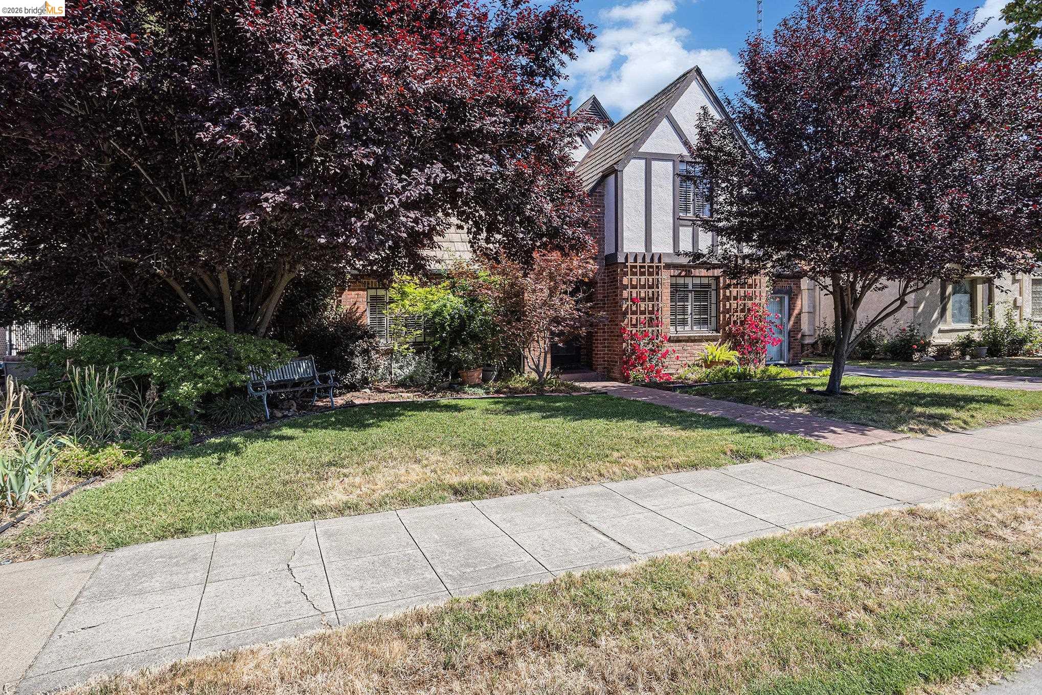 Detail Gallery Image 6 of 53 For 1545 W Walnut Street, Stockton,  CA 95203 - 2 Beds | 2 Baths