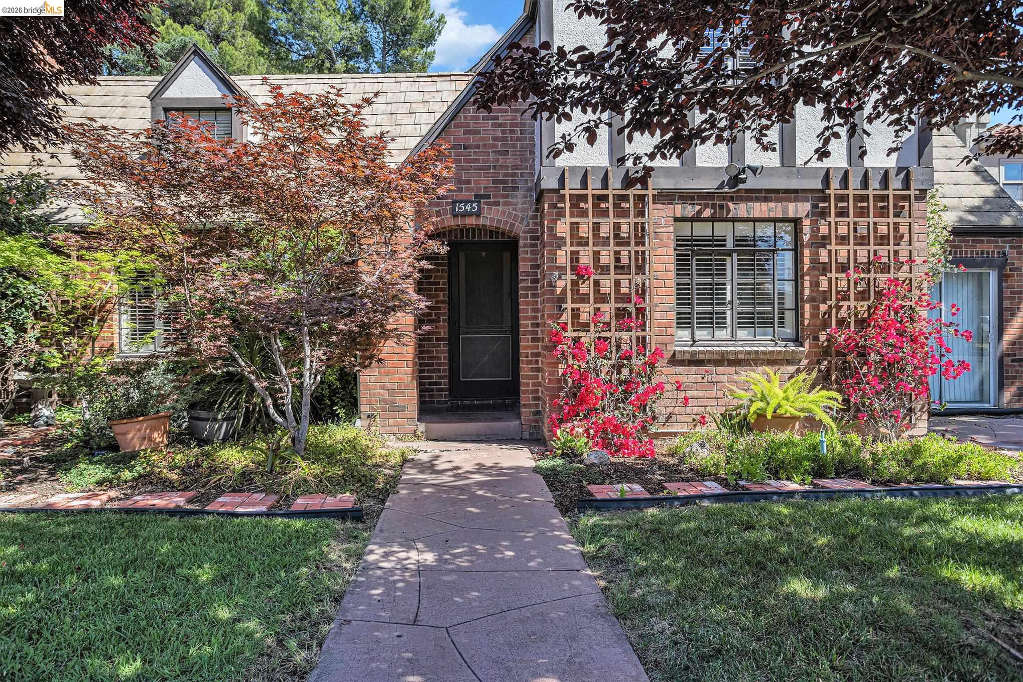 Detail Gallery Image 7 of 53 For 1545 W Walnut Street, Stockton,  CA 95203 - 2 Beds | 2 Baths