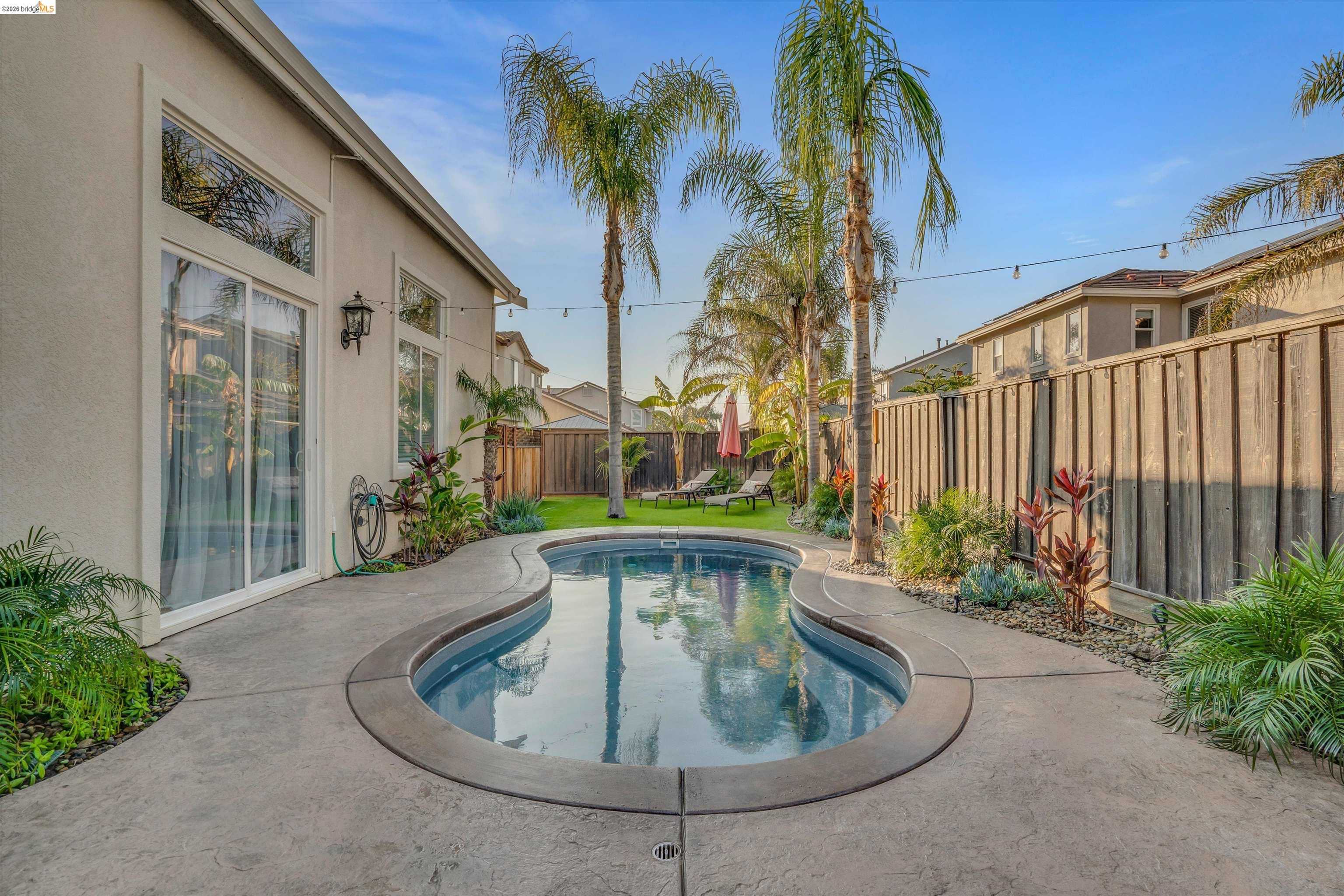 Detail Gallery Image 20 of 53 For 6144 Seneca Cir, Discovery Bay,  CA 94505 - 5 Beds | 3 Baths