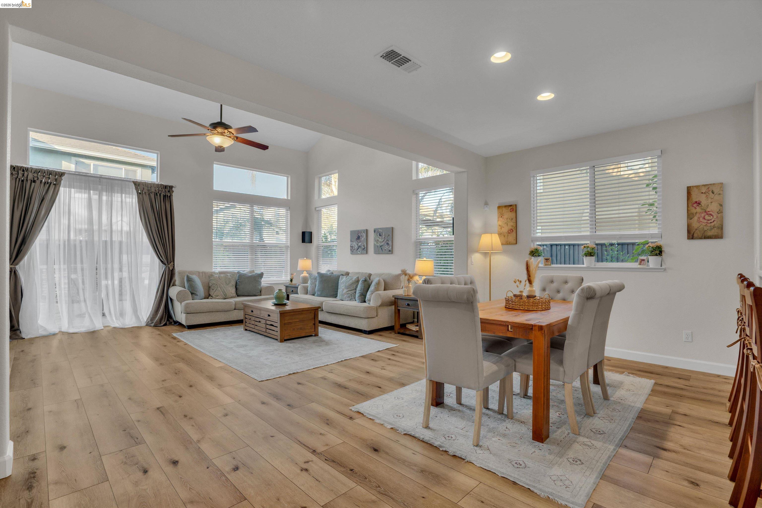 Detail Gallery Image 26 of 53 For 6144 Seneca Cir, Discovery Bay,  CA 94505 - 5 Beds | 3 Baths