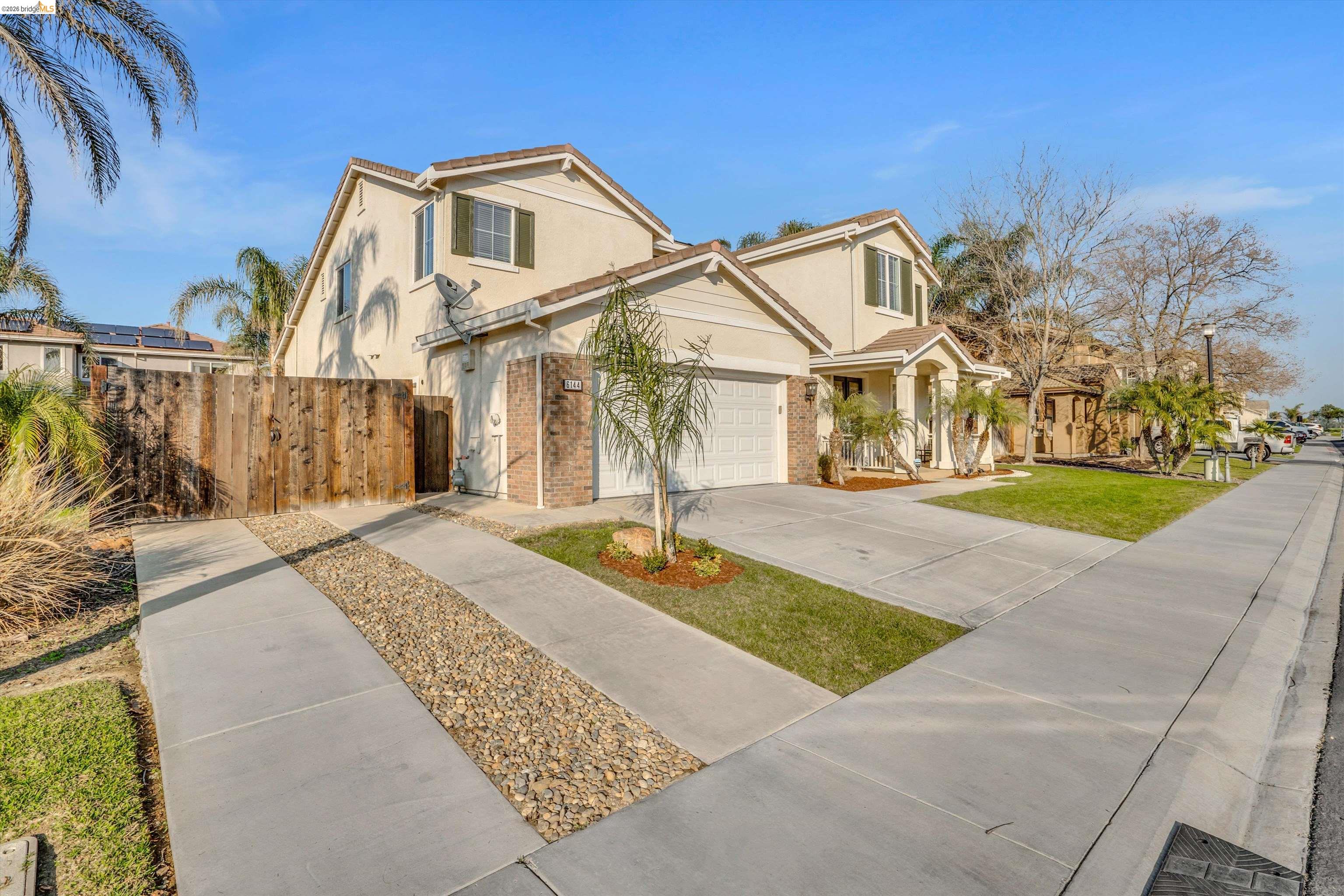 Detail Gallery Image 5 of 53 For 6144 Seneca Cir, Discovery Bay,  CA 94505 - 5 Beds | 3 Baths