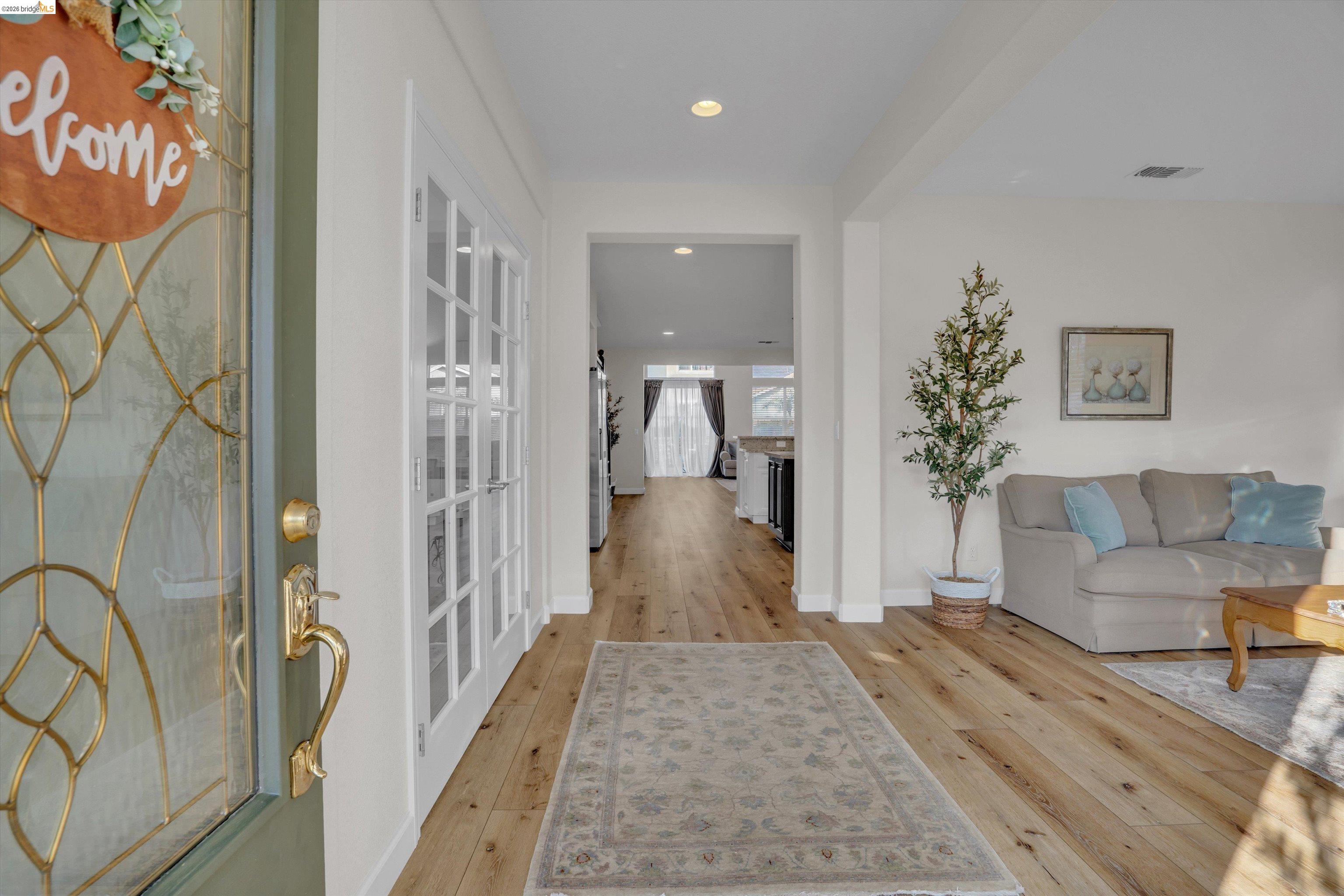 Detail Gallery Image 10 of 53 For 6144 Seneca Cir, Discovery Bay,  CA 94505 - 5 Beds | 3 Baths