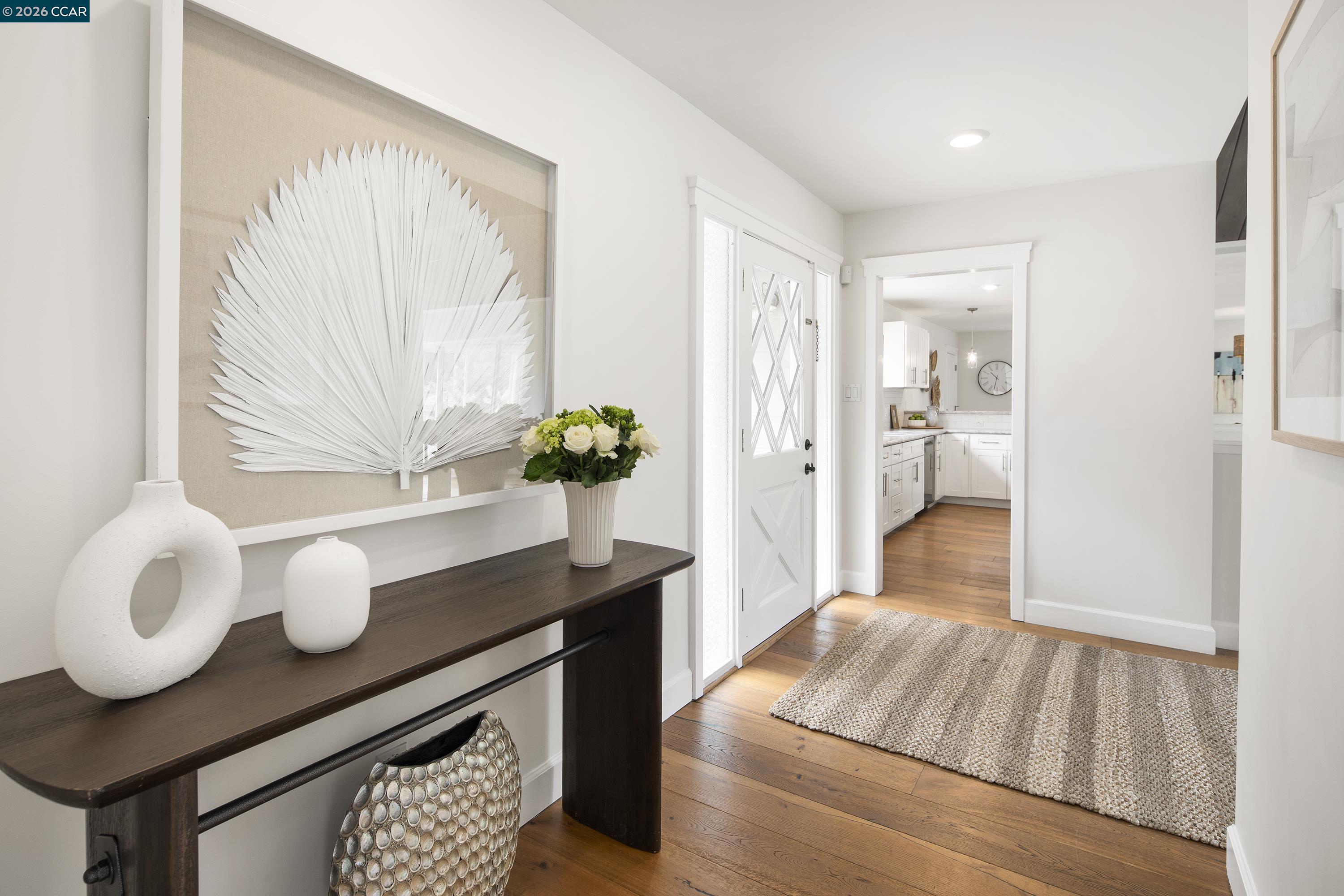 Detail Gallery Image 2 of 52 For 28 Southwood Dr, Orinda,  CA 94563 - 4 Beds | 4 Baths