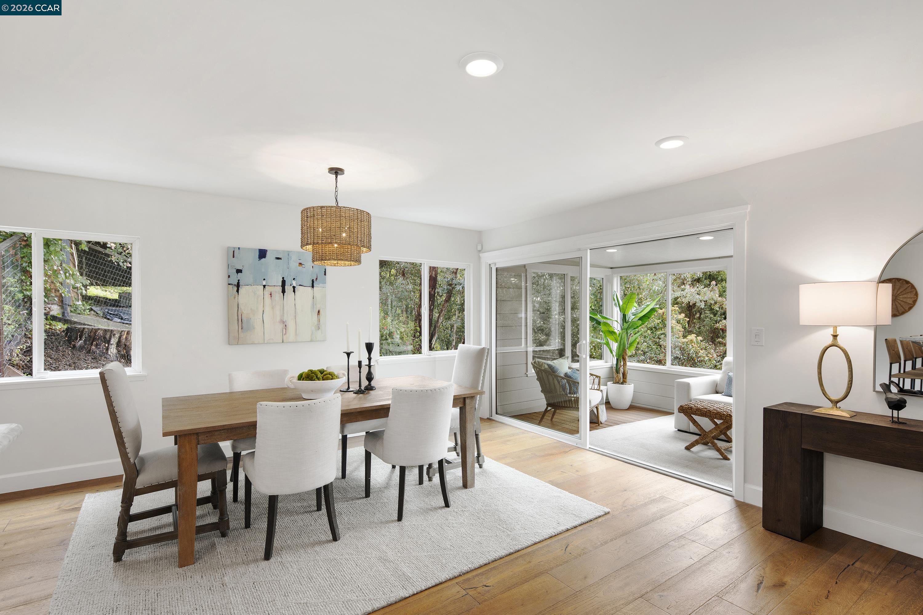 Detail Gallery Image 11 of 52 For 28 Southwood Dr, Orinda,  CA 94563 - 4 Beds | 4 Baths