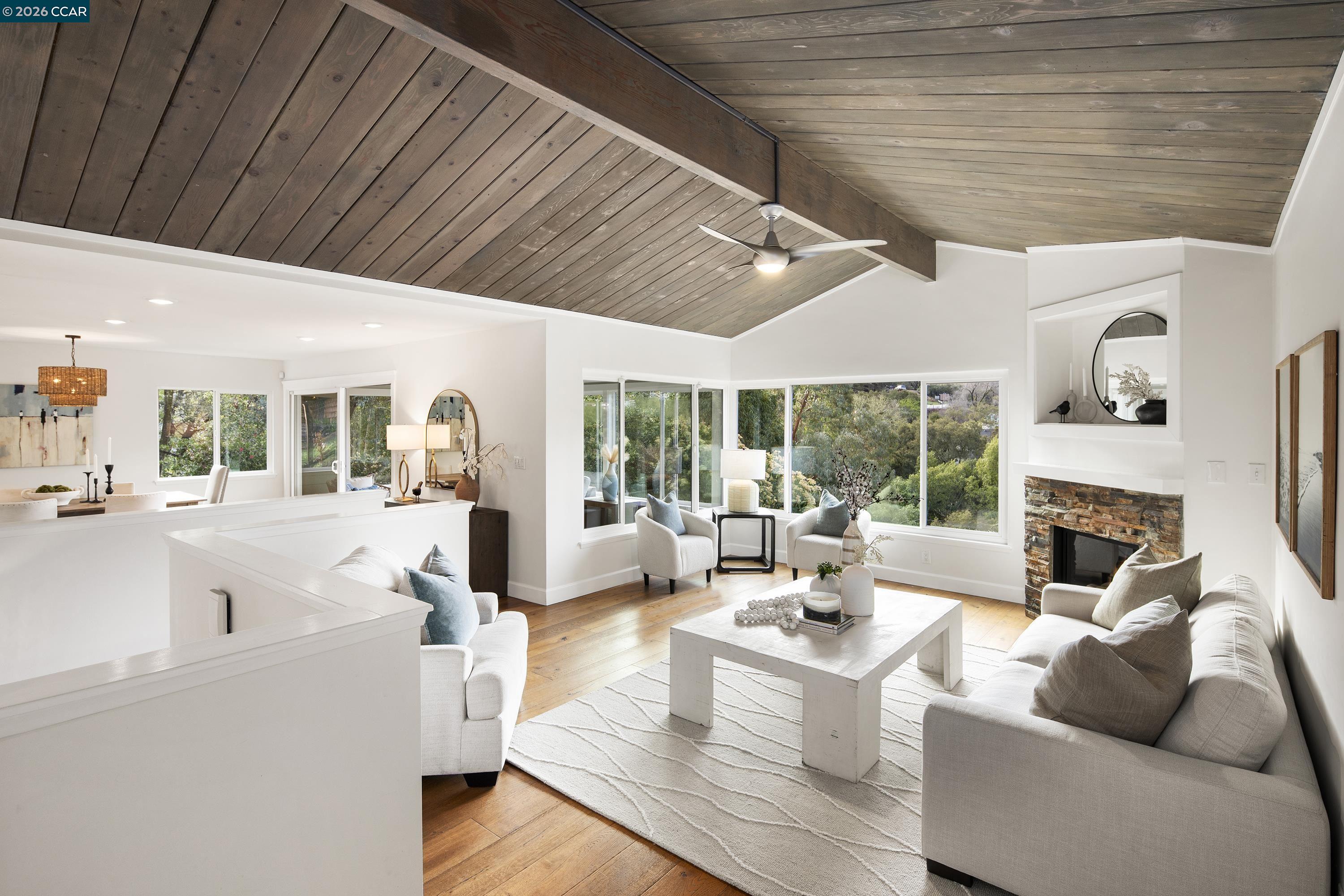 Detail Gallery Image 3 of 52 For 28 Southwood Dr, Orinda,  CA 94563 - 4 Beds | 4 Baths