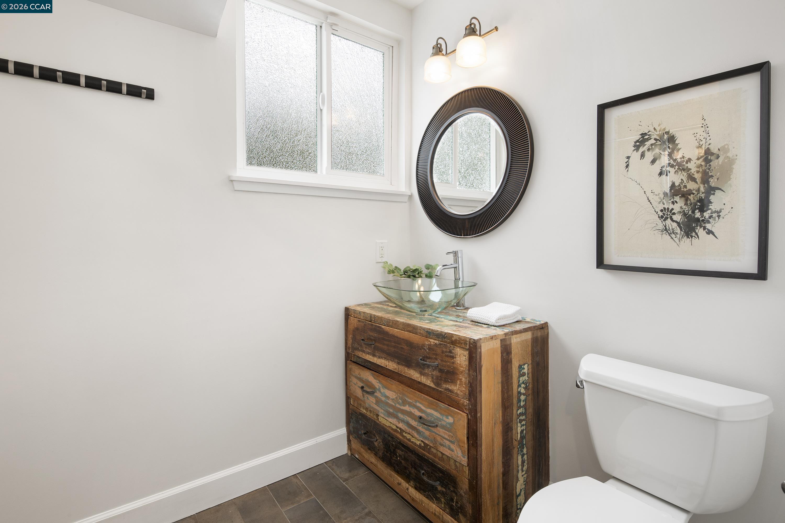 Detail Gallery Image 32 of 52 For 28 Southwood Dr, Orinda,  CA 94563 - 4 Beds | 4 Baths