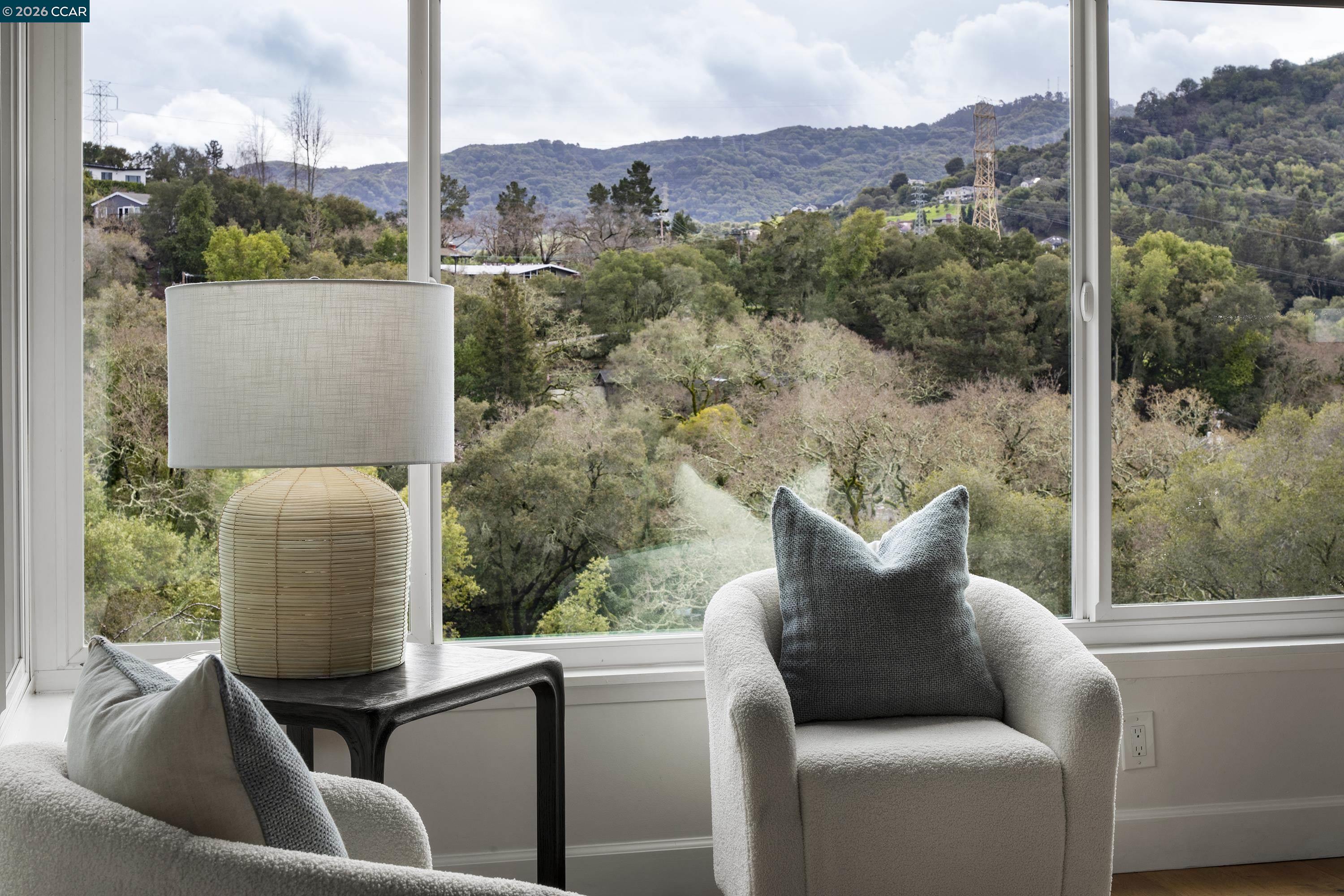 Detail Gallery Image 10 of 52 For 28 Southwood Dr, Orinda,  CA 94563 - 4 Beds | 4 Baths