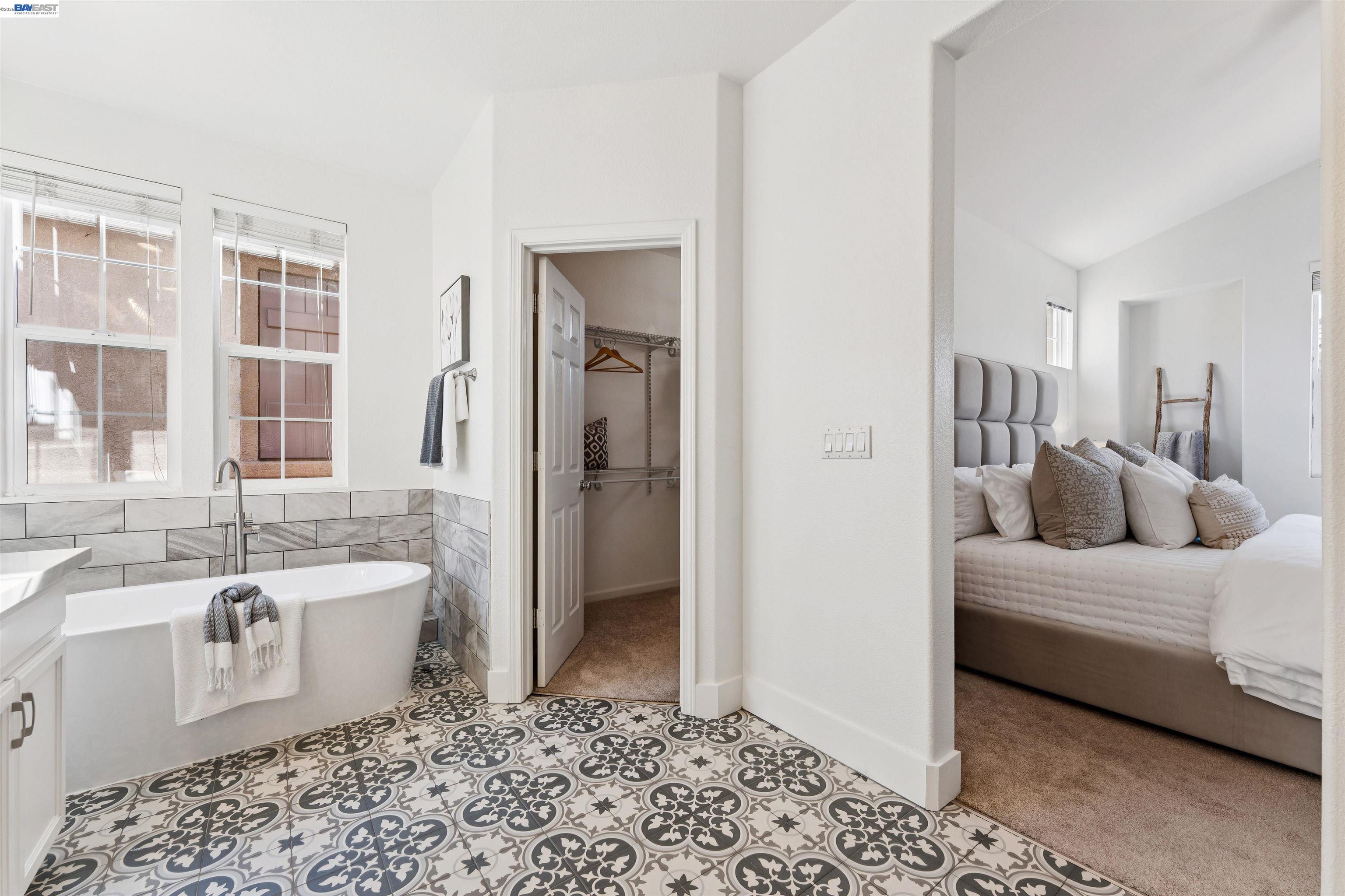 Detail Gallery Image 19 of 32 For 3989 Strafford Ct, Dublin,  CA 94568 - 3 Beds | 2/1 Baths