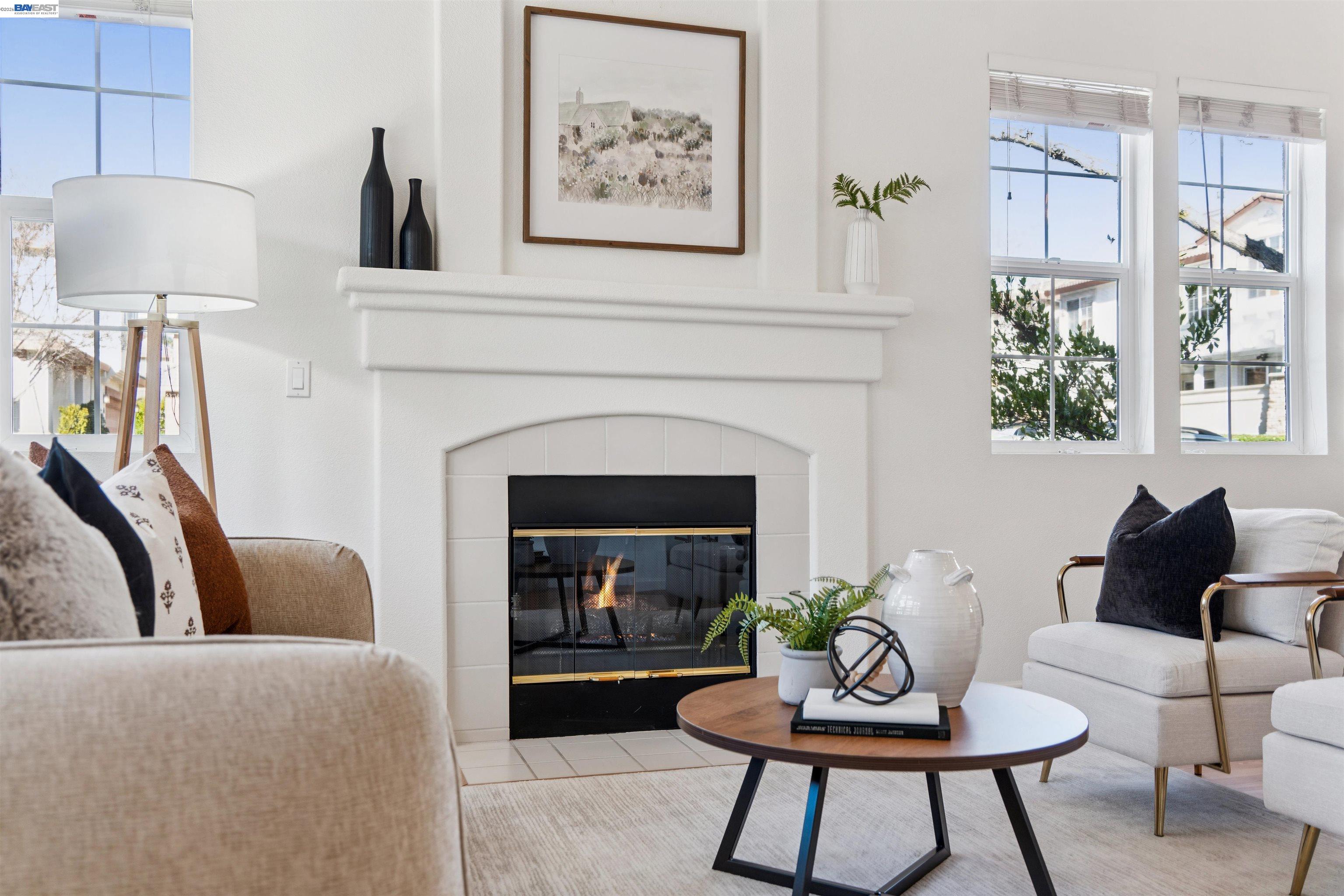 Detail Gallery Image 3 of 32 For 3989 Strafford Ct, Dublin,  CA 94568 - 3 Beds | 2/1 Baths