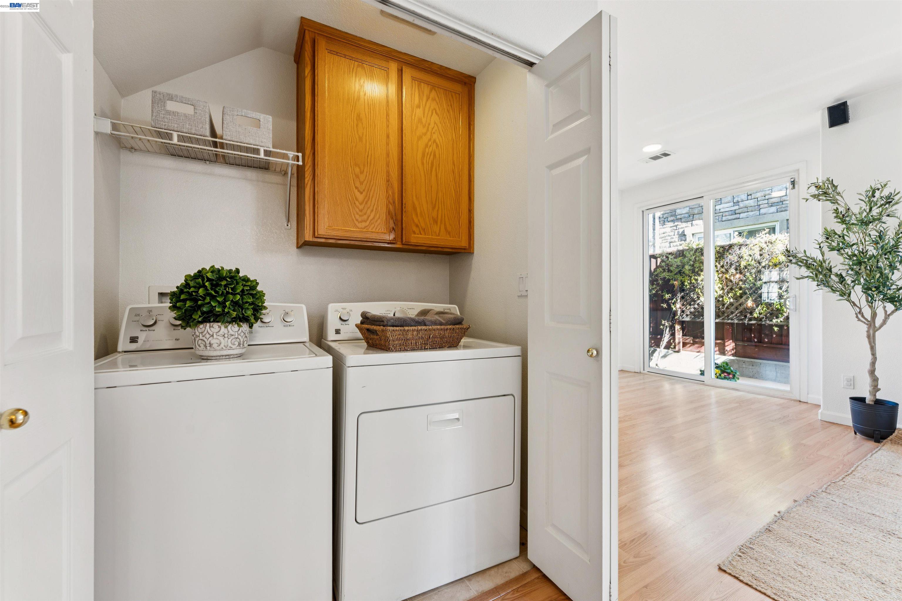 Detail Gallery Image 22 of 32 For 3989 Strafford Ct, Dublin,  CA 94568 - 3 Beds | 2/1 Baths