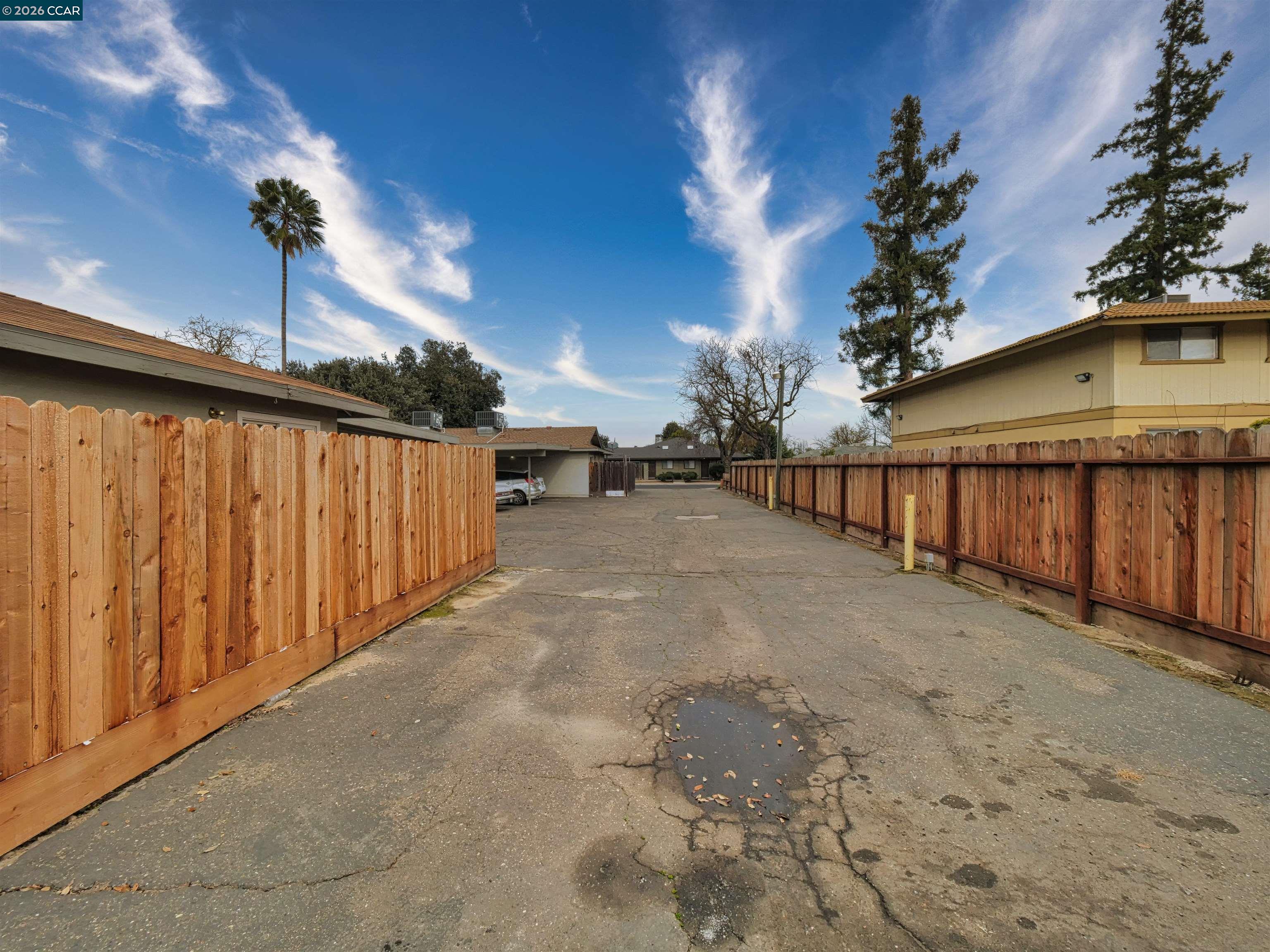 Detail Gallery Image 14 of 42 For 220 Kingston Lane, Modesto,  CA 95354-3110 - – Beds | – Baths