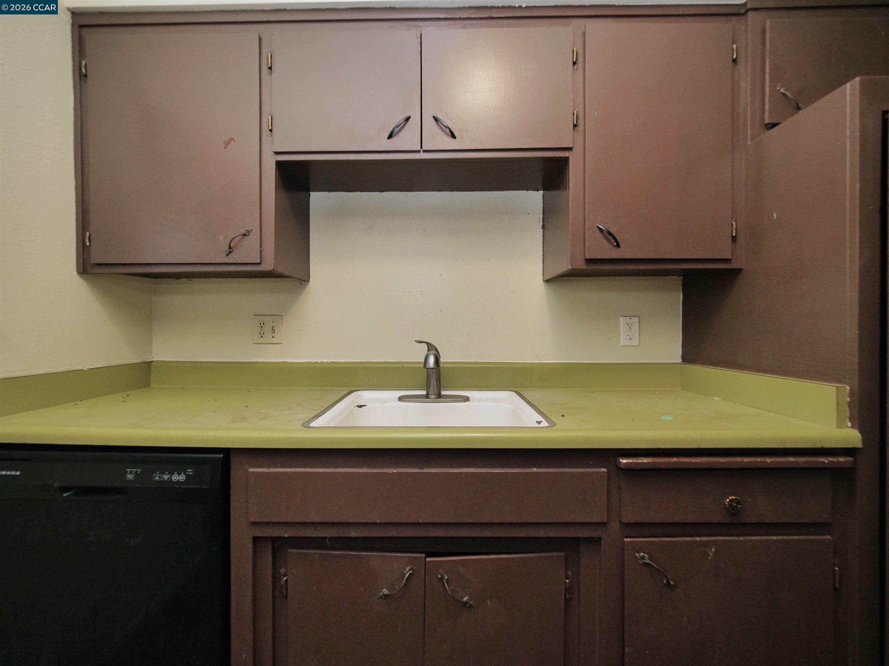 Detail Gallery Image 14 of 28 For 216 Kingston Lane, Modesto,  CA 95354-3154 - – Beds | – Baths