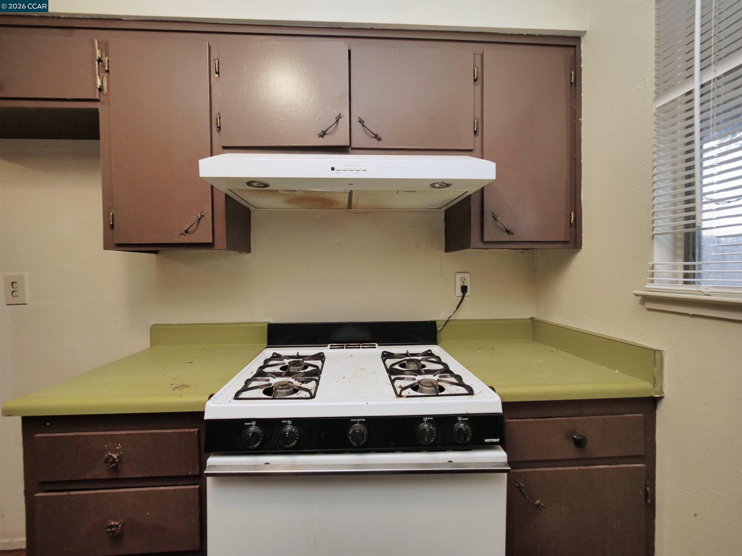 Detail Gallery Image 15 of 28 For 216 Kingston Lane, Modesto,  CA 95354-3154 - – Beds | – Baths