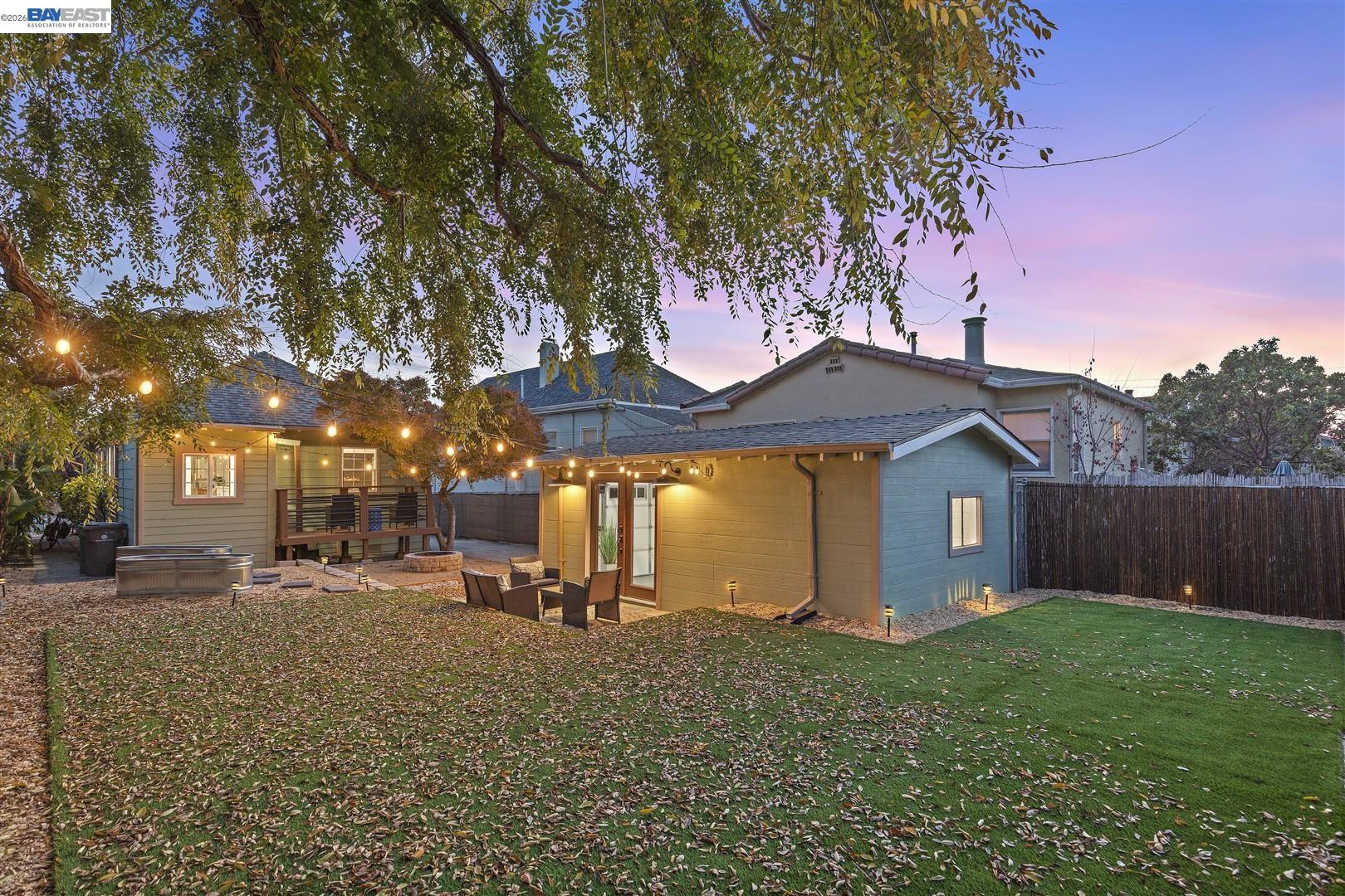 Detail Gallery Image 36 of 52 For 968 62nd St, Oakland,  CA 94608 - 2 Beds | 1/1 Baths