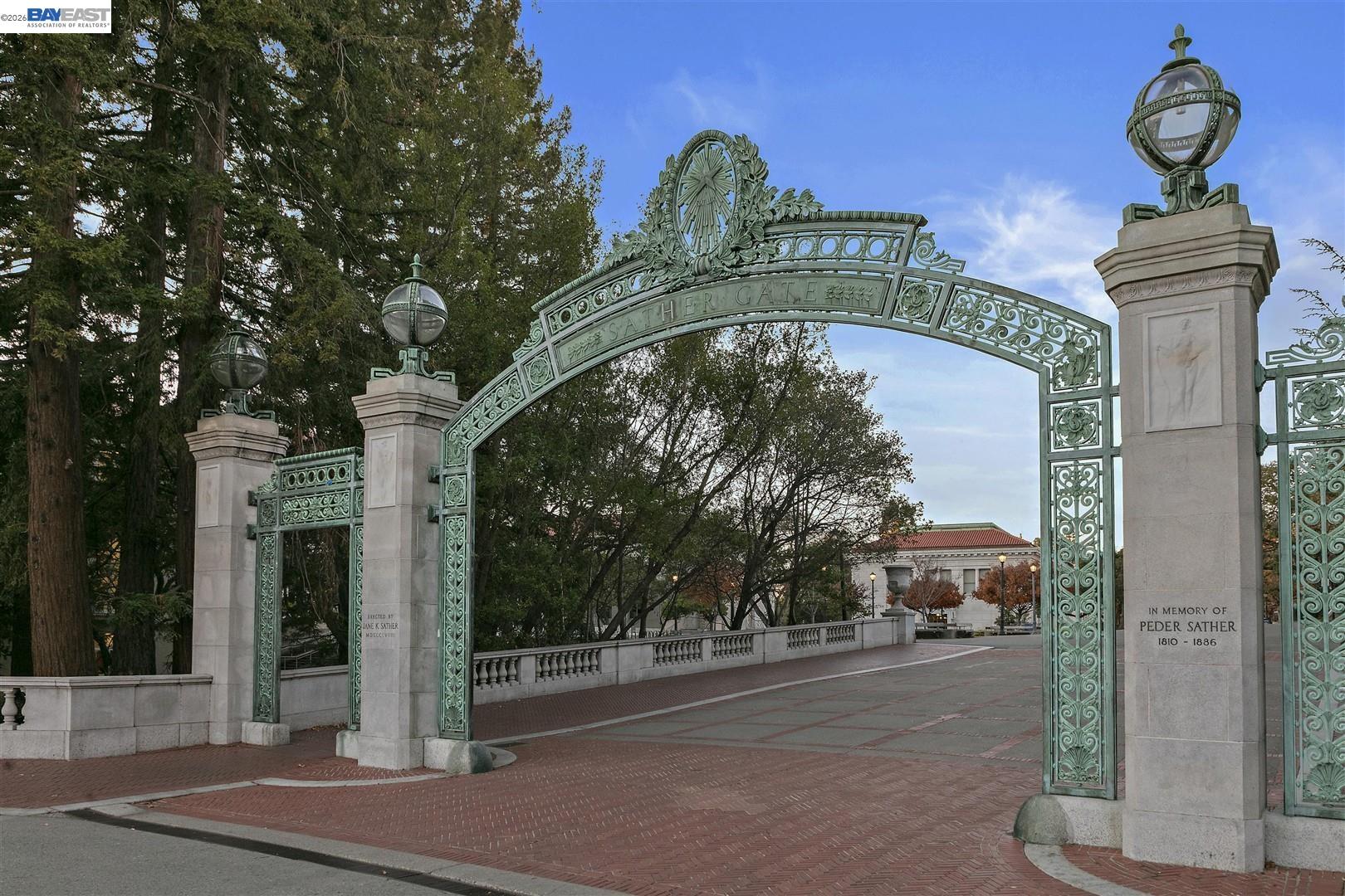 Detail Gallery Image 51 of 52 For 968 62nd St, Oakland,  CA 94608 - 2 Beds | 1/1 Baths