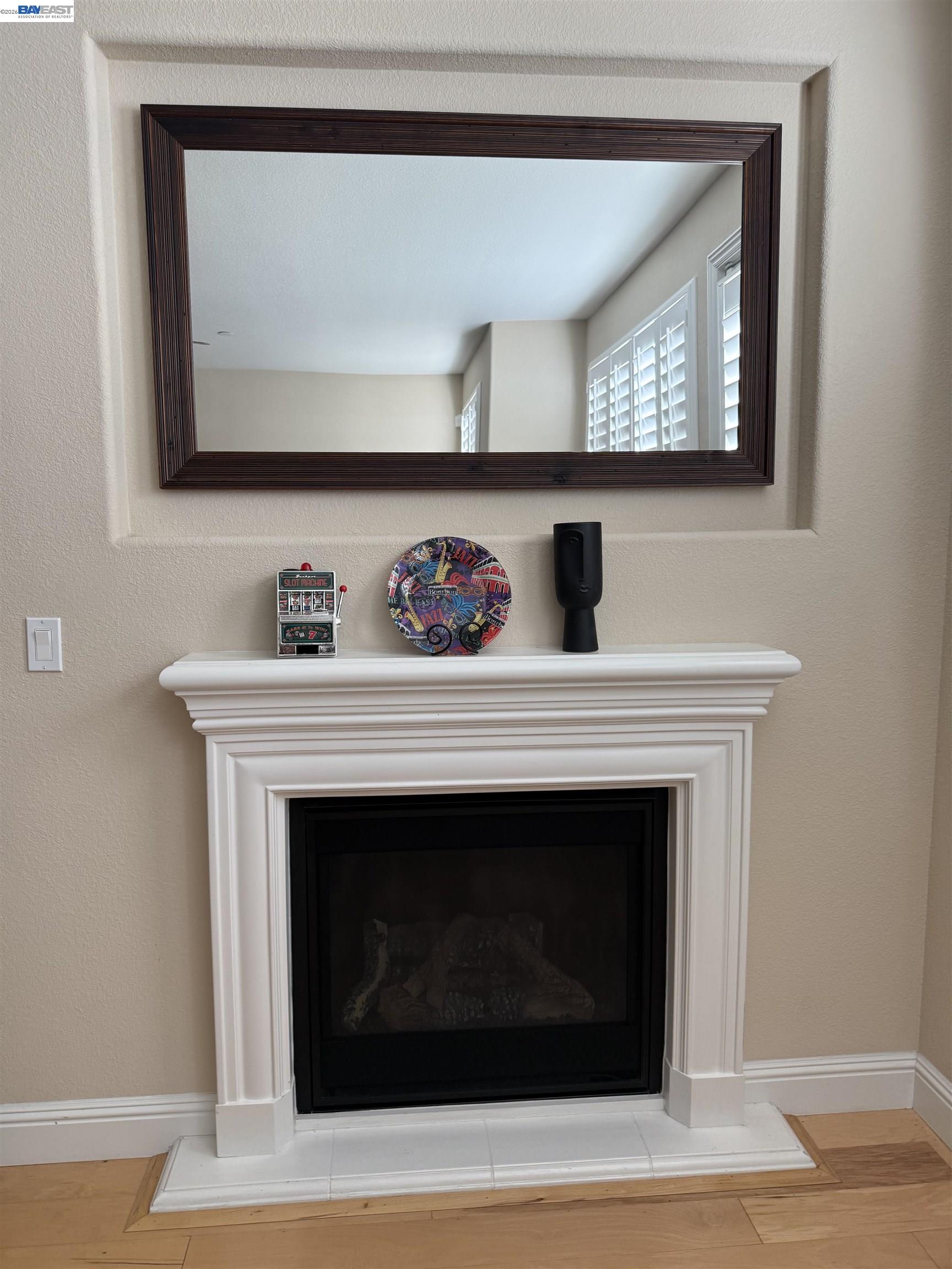 Detail Gallery Image 13 of 34 For 6492 Bayview Dr, Oakland,  CA 94605 - 4 Beds | 3 Baths