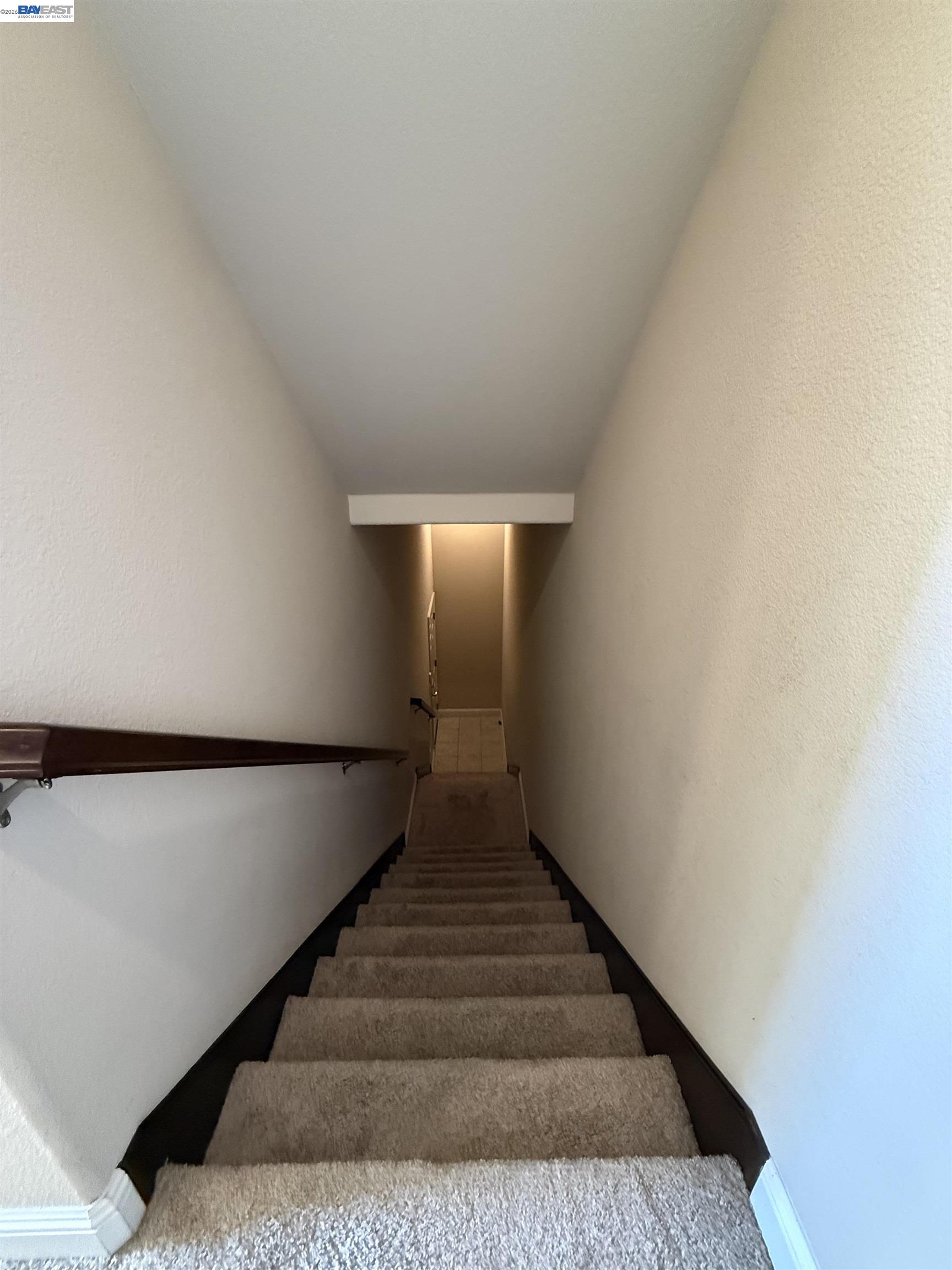 Detail Gallery Image 32 of 34 For 6492 Bayview Dr, Oakland,  CA 94605 - 4 Beds | 3 Baths