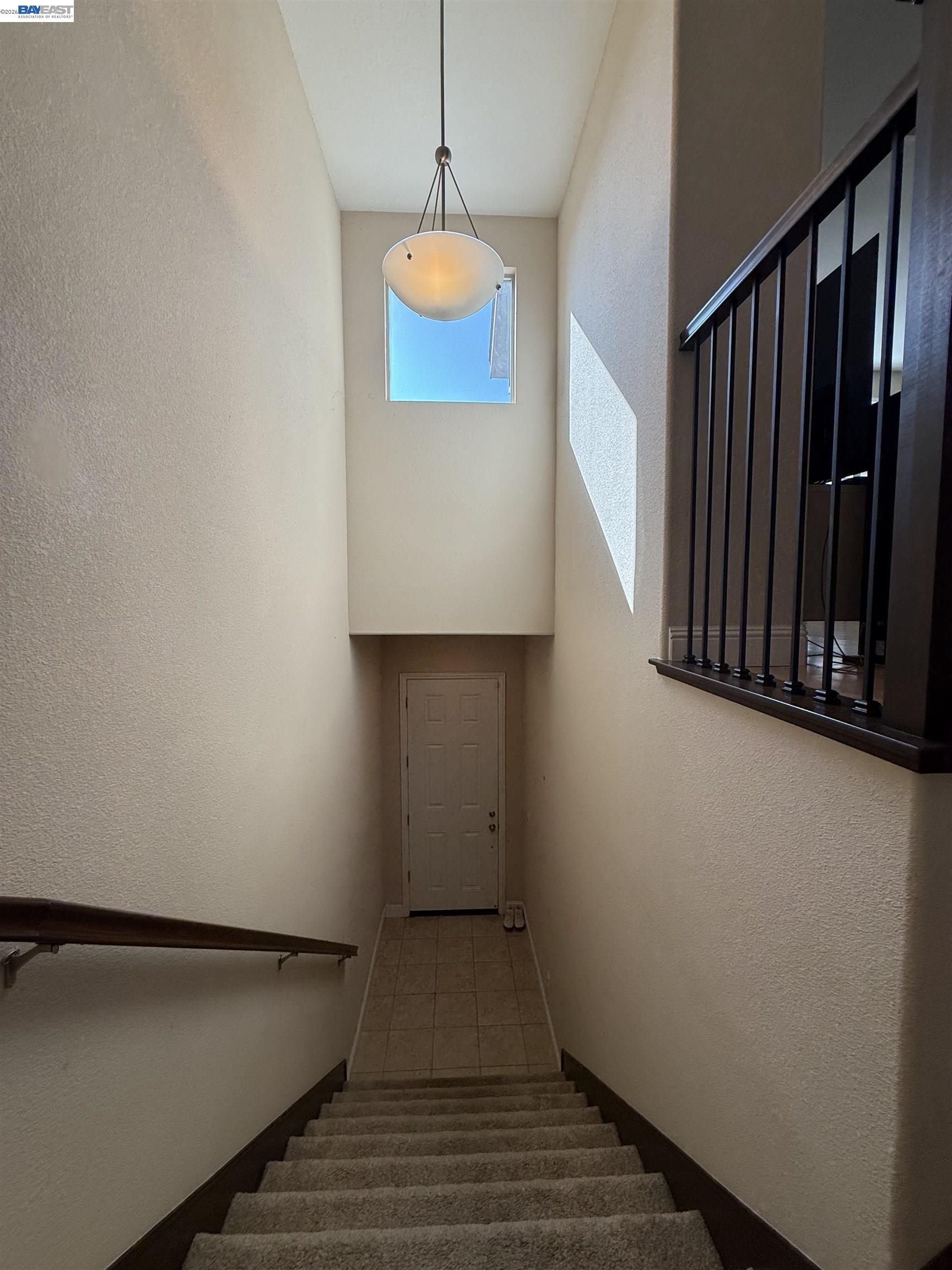 Detail Gallery Image 33 of 34 For 6492 Bayview Dr, Oakland,  CA 94605 - 4 Beds | 3 Baths