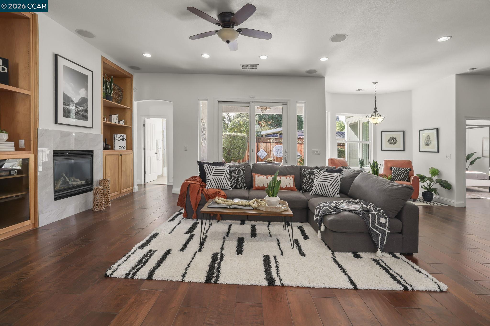 Detail Gallery Image 14 of 41 For 640 Brackman Lane, Martinez,  CA 94553-4416 - 4 Beds | 3 Baths