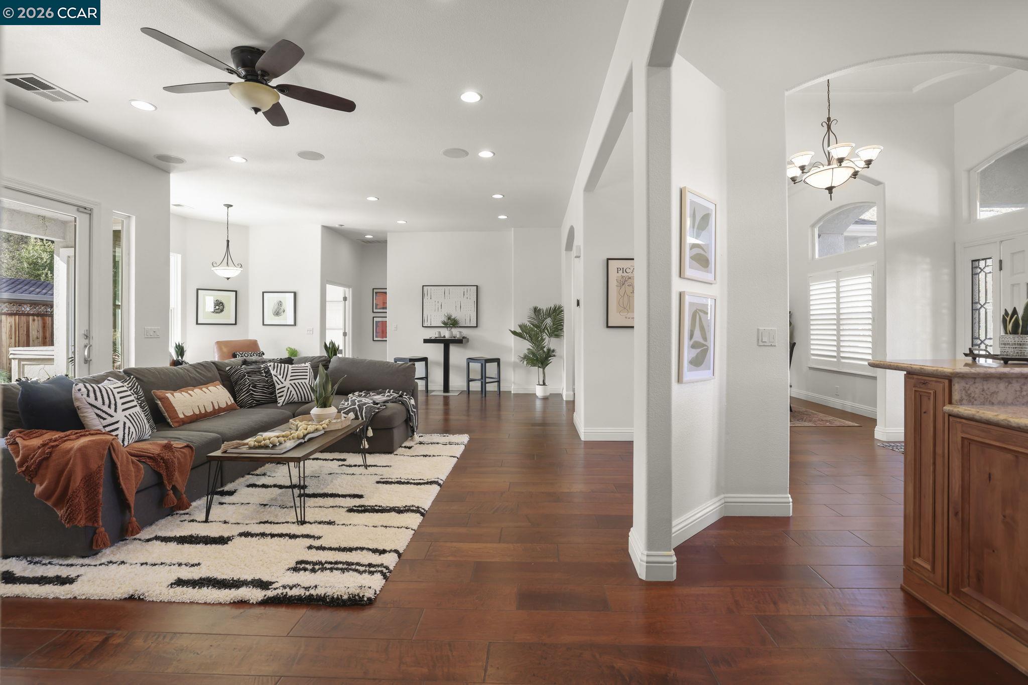 Detail Gallery Image 15 of 41 For 640 Brackman Lane, Martinez,  CA 94553-4416 - 4 Beds | 3 Baths