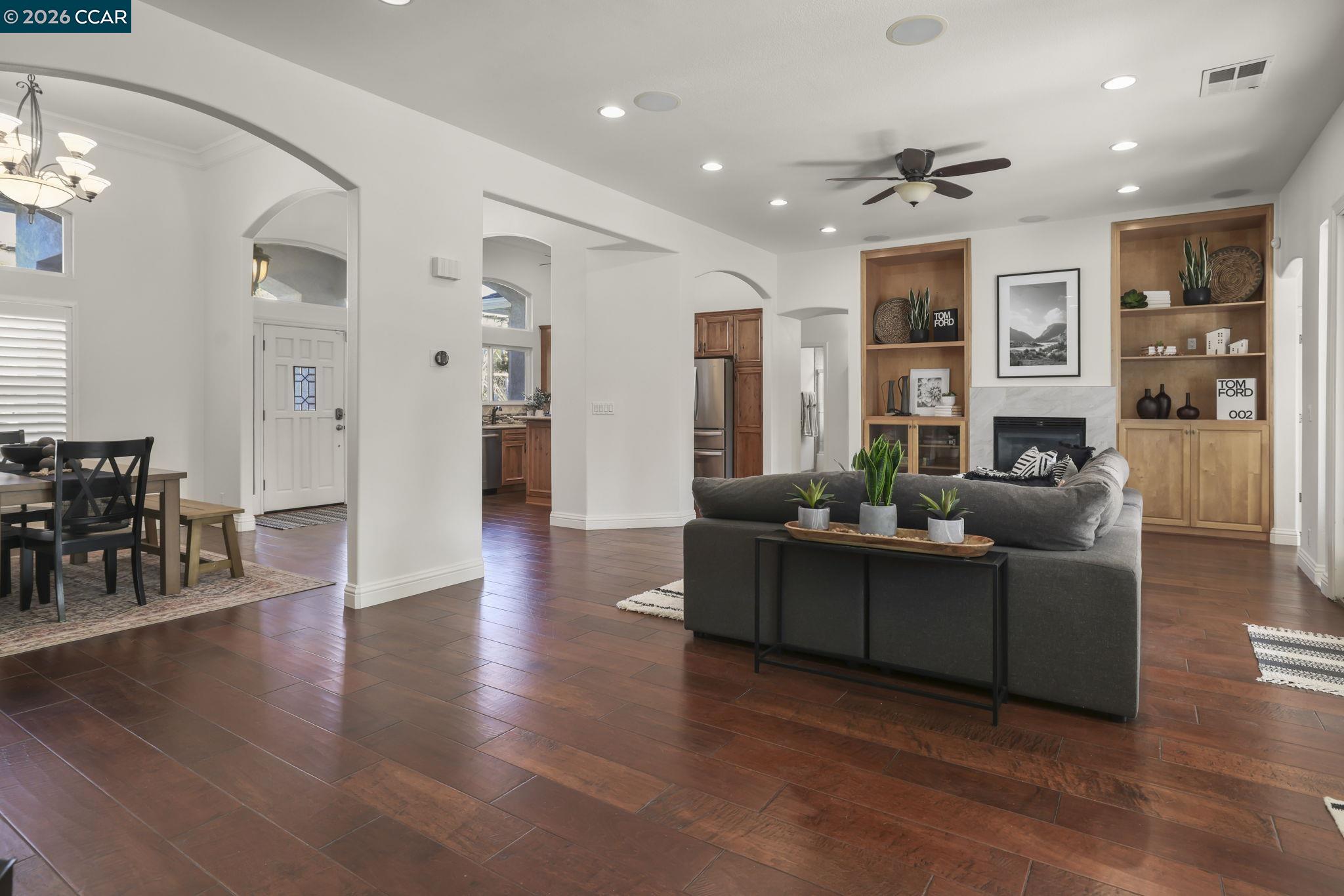 Detail Gallery Image 17 of 40 For 640 Brackman Lane, Martinez,  CA 94553-4416 - 4 Beds | 3 Baths