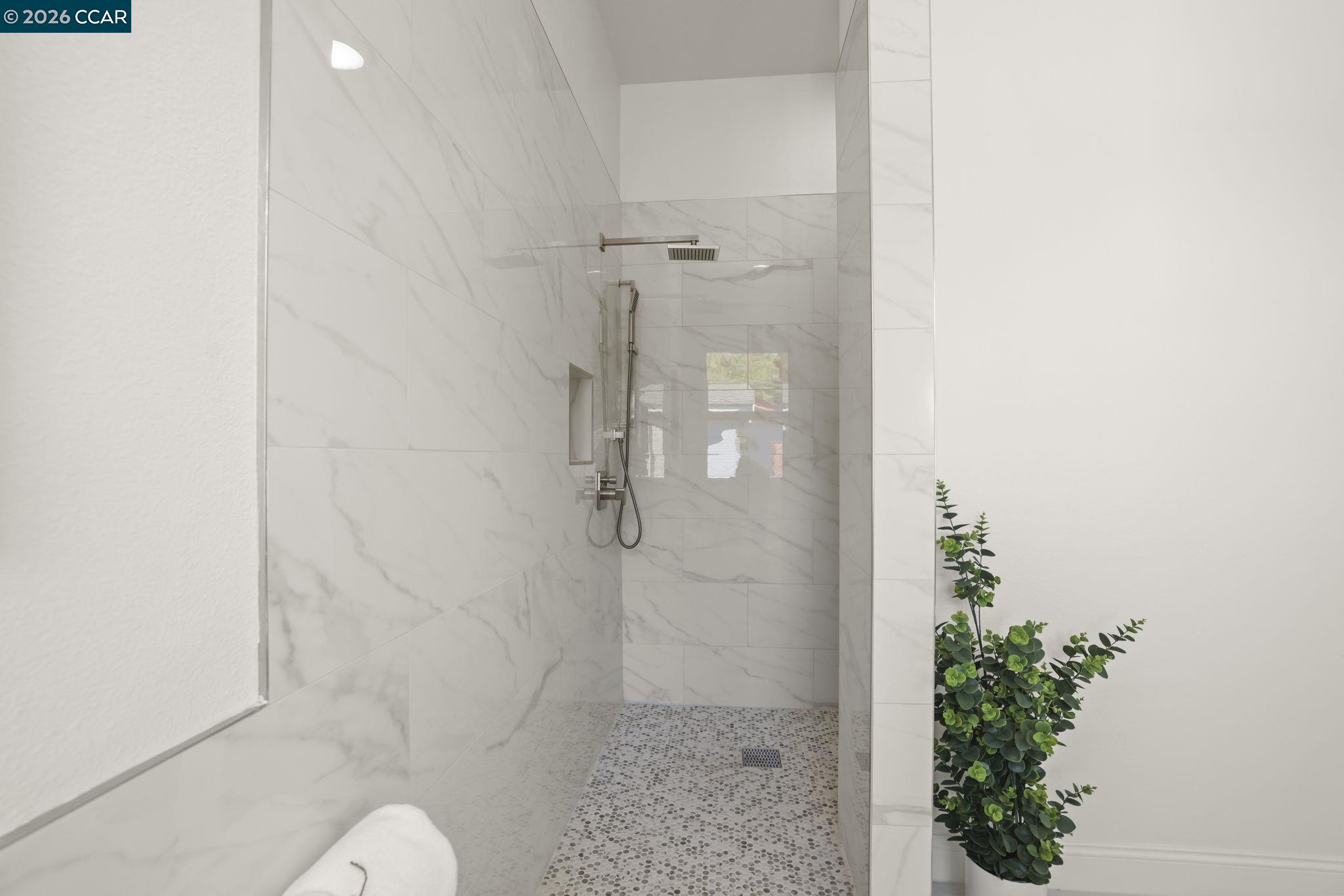 Detail Gallery Image 22 of 40 For 640 Brackman Lane, Martinez,  CA 94553-4416 - 4 Beds | 3 Baths