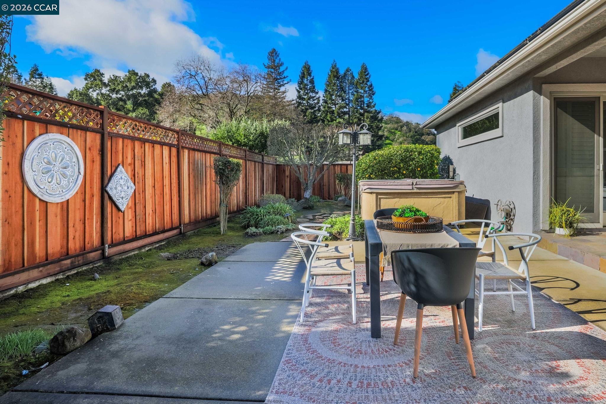 Detail Gallery Image 37 of 40 For 640 Brackman Lane, Martinez,  CA 94553-4416 - 4 Beds | 3 Baths