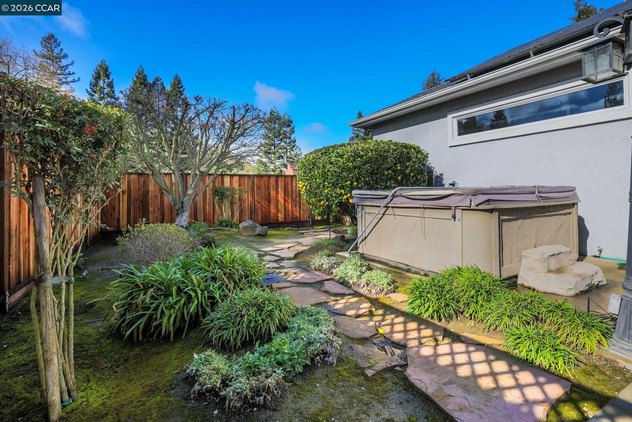 Detail Gallery Image 39 of 41 For 640 Brackman Lane, Martinez,  CA 94553-4416 - 4 Beds | 3 Baths