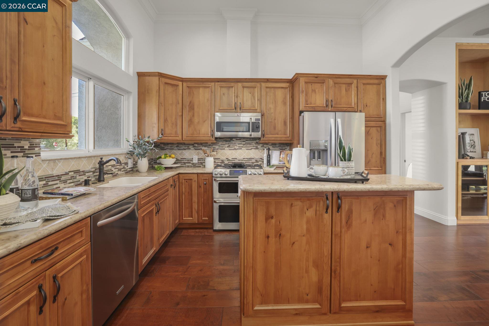 Detail Gallery Image 7 of 40 For 640 Brackman Lane, Martinez,  CA 94553-4416 - 4 Beds | 3 Baths