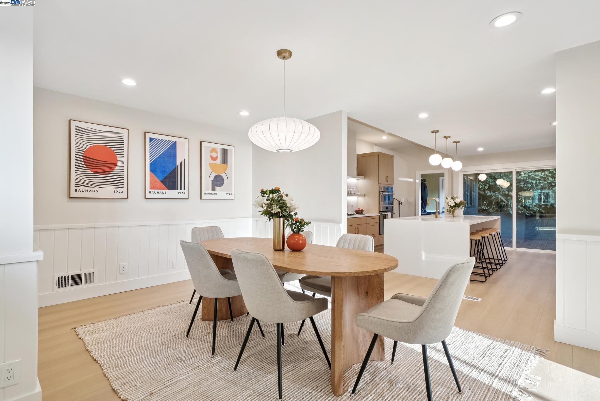 Detail Gallery Image 16 of 56 For 201 Amherst Ave, Kensington,  CA 94708 - 4 Beds | 2/1 Baths