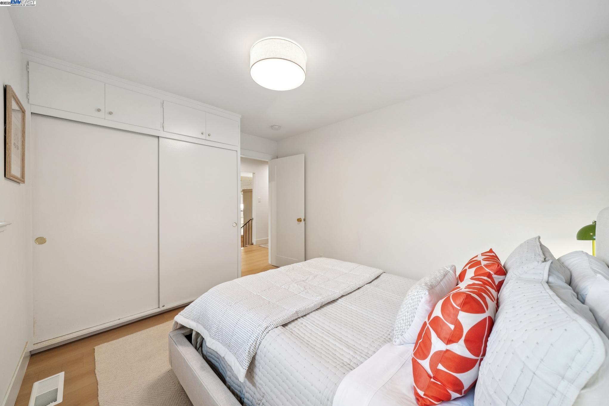 Detail Gallery Image 28 of 56 For 201 Amherst Ave, Kensington,  CA 94708 - 4 Beds | 2/1 Baths