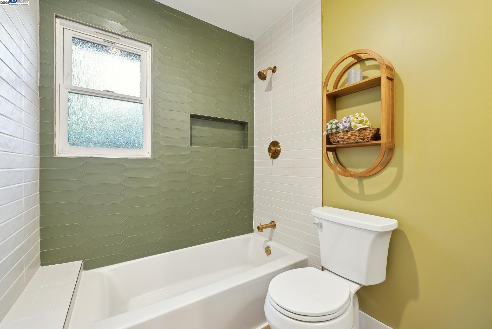 Detail Gallery Image 29 of 56 For 201 Amherst Ave, Kensington,  CA 94708 - 4 Beds | 2/1 Baths