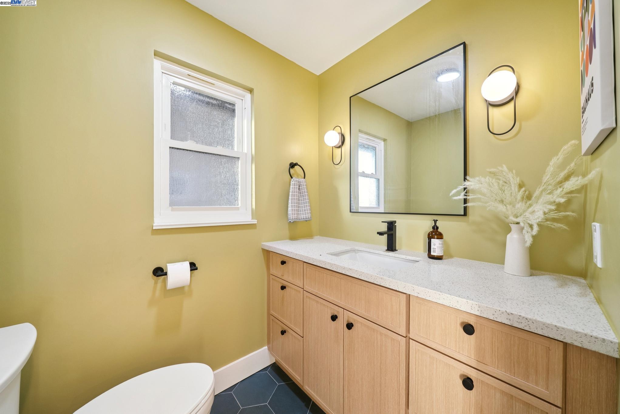 Detail Gallery Image 33 of 56 For 201 Amherst Ave, Kensington,  CA 94708 - 4 Beds | 2/1 Baths