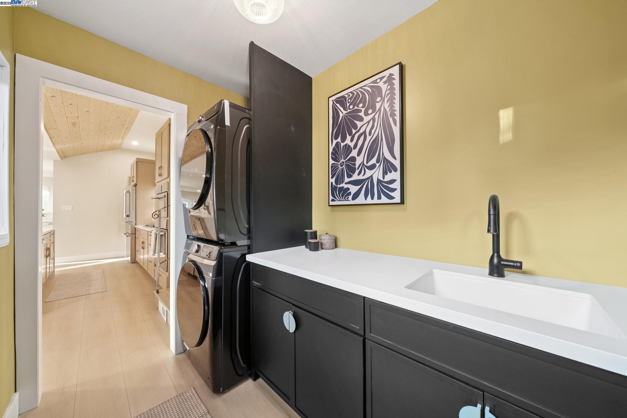 Detail Gallery Image 35 of 56 For 201 Amherst Ave, Kensington,  CA 94708 - 4 Beds | 2/1 Baths