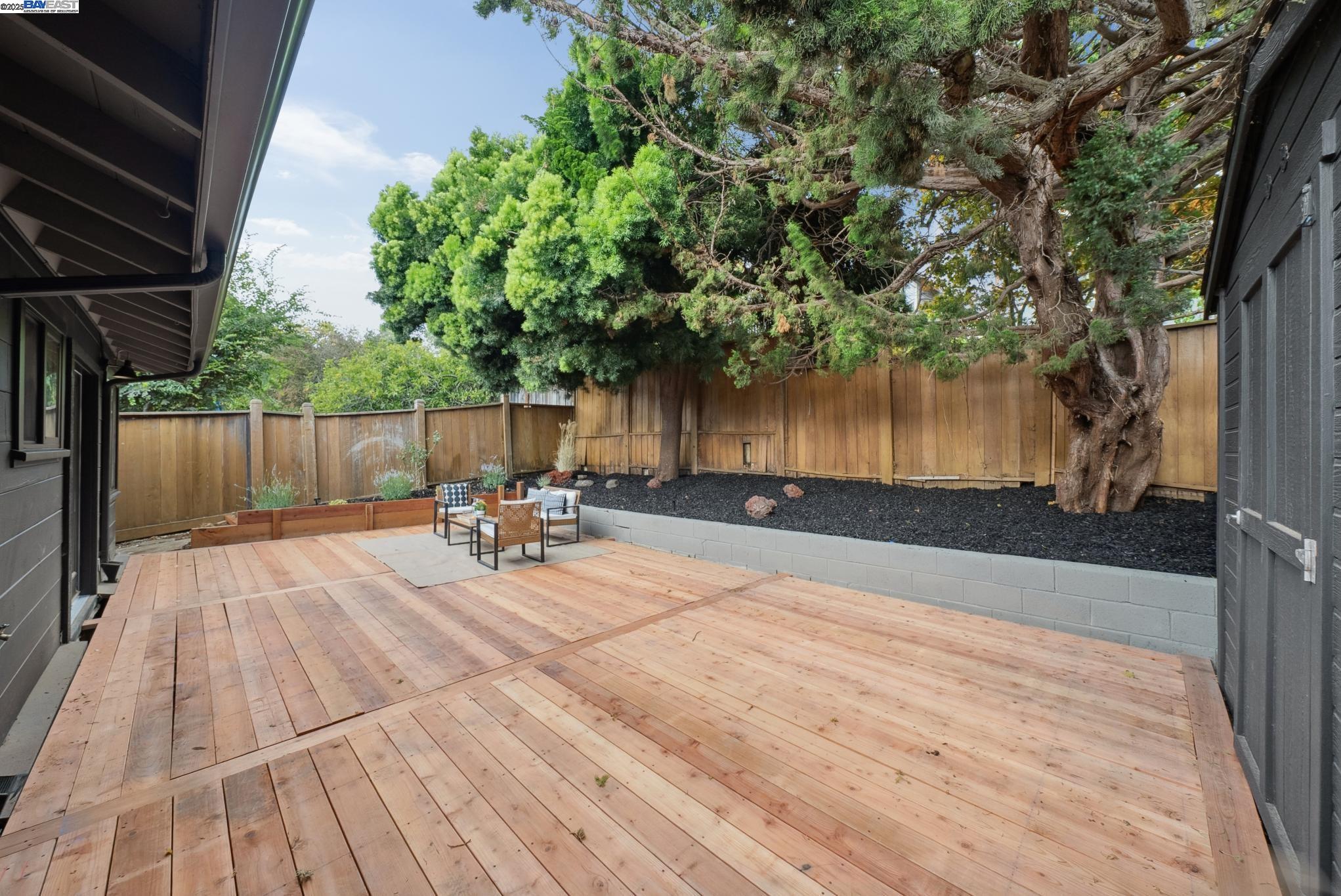 Detail Gallery Image 39 of 56 For 201 Amherst Ave, Kensington,  CA 94708 - 4 Beds | 2/1 Baths