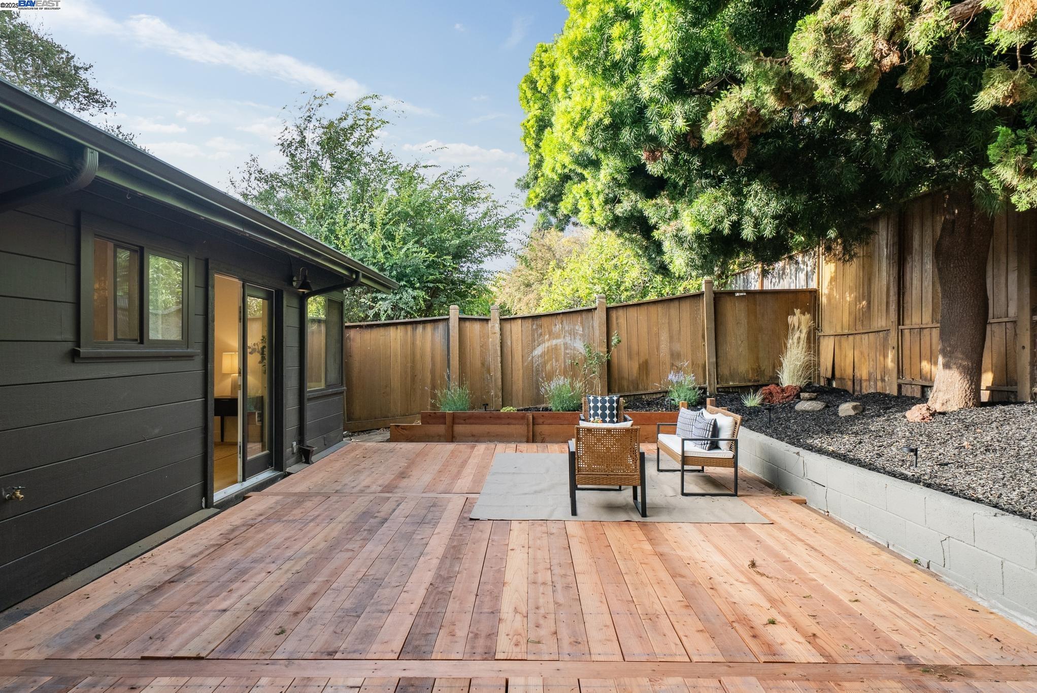 Detail Gallery Image 42 of 56 For 201 Amherst Ave, Kensington,  CA 94708 - 4 Beds | 2/1 Baths