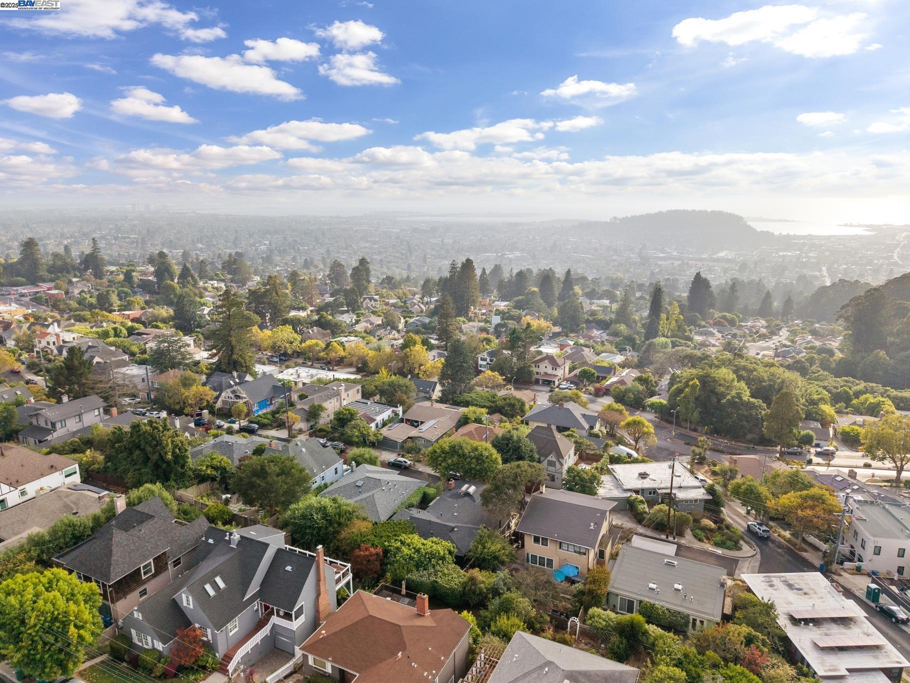 Detail Gallery Image 54 of 56 For 201 Amherst Ave, Kensington,  CA 94708 - 4 Beds | 2/1 Baths