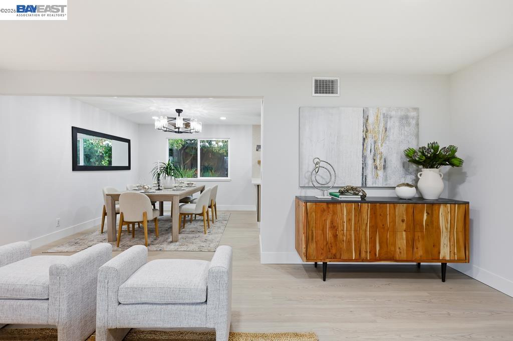 Detail Gallery Image 14 of 60 For 74 Hazelnut Ct, San Ramon,  CA 94583 - 5 Beds | 3/1 Baths