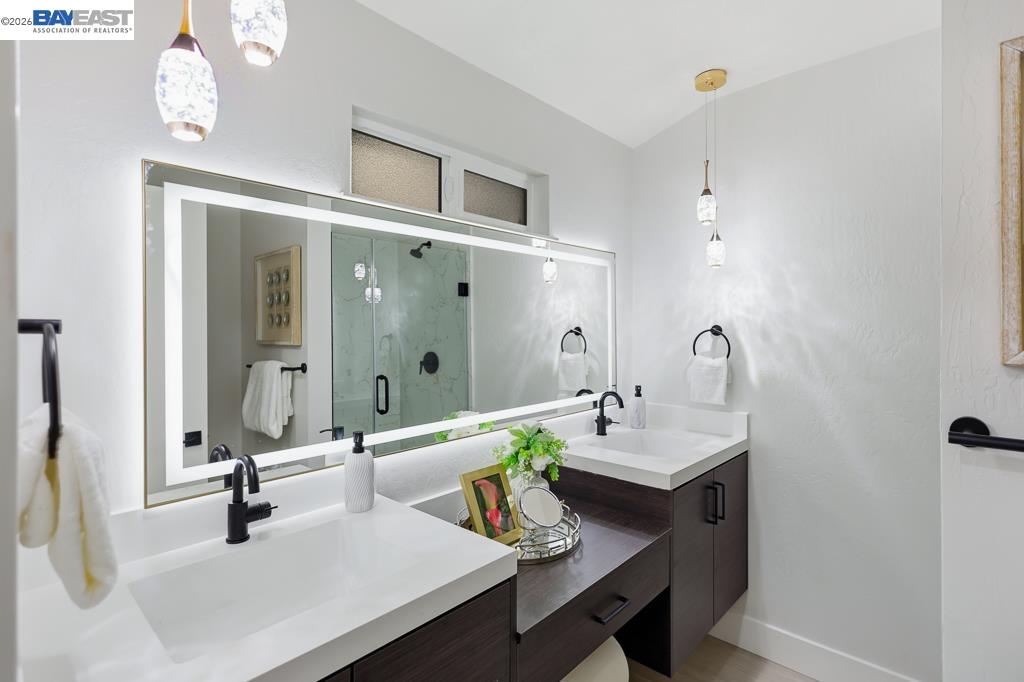 Detail Gallery Image 38 of 60 For 74 Hazelnut Ct, San Ramon,  CA 94583 - 5 Beds | 3/1 Baths