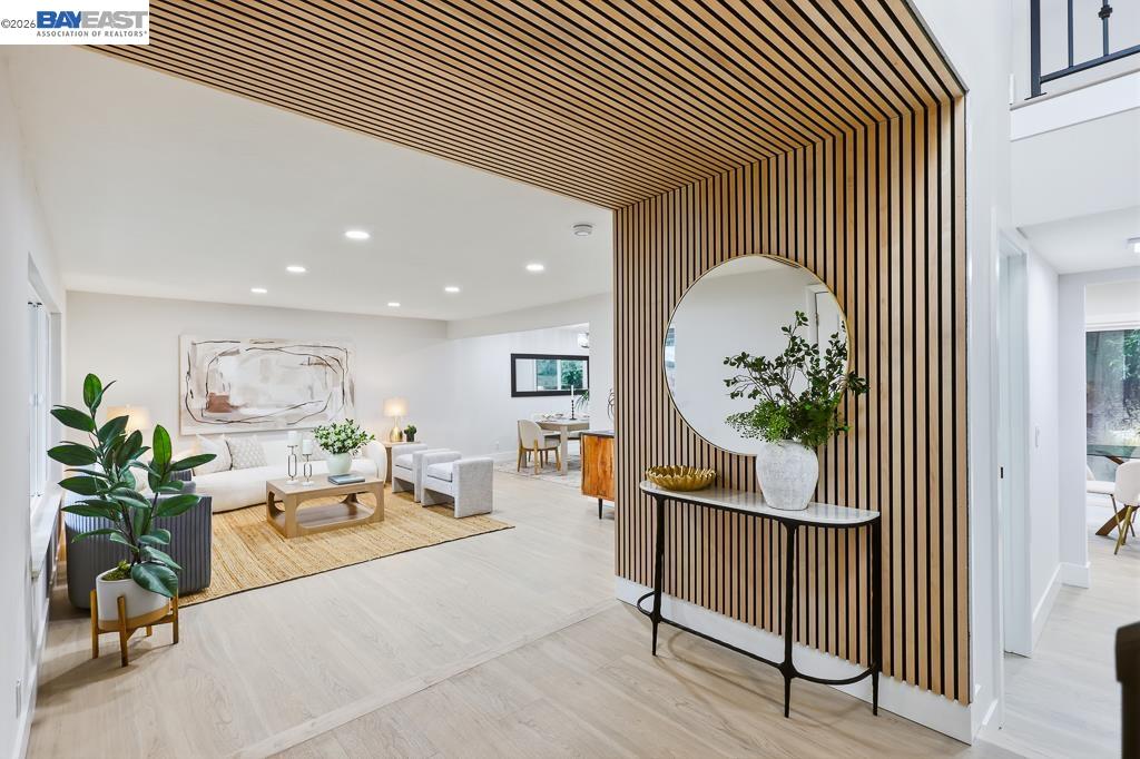 Detail Gallery Image 5 of 60 For 74 Hazelnut Ct, San Ramon,  CA 94583 - 5 Beds | 3/1 Baths