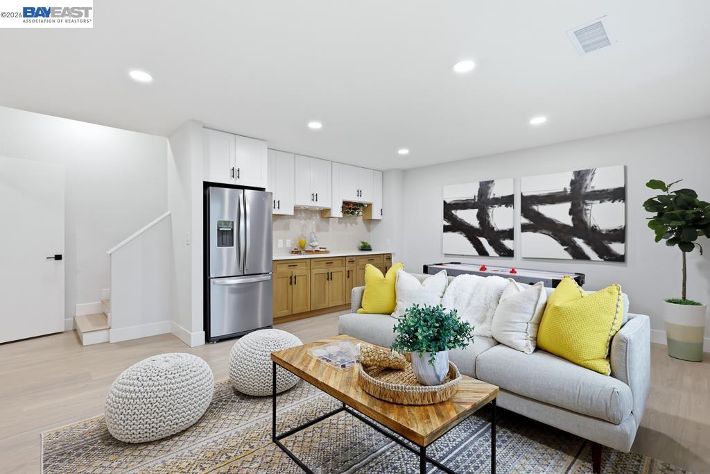 Detail Gallery Image 44 of 60 For 74 Hazelnut Ct, San Ramon,  CA 94583 - 5 Beds | 3/1 Baths