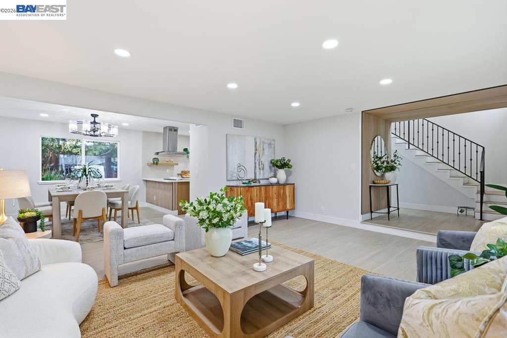 Detail Gallery Image 8 of 60 For 74 Hazelnut Ct, San Ramon,  CA 94583 - 5 Beds | 3/1 Baths