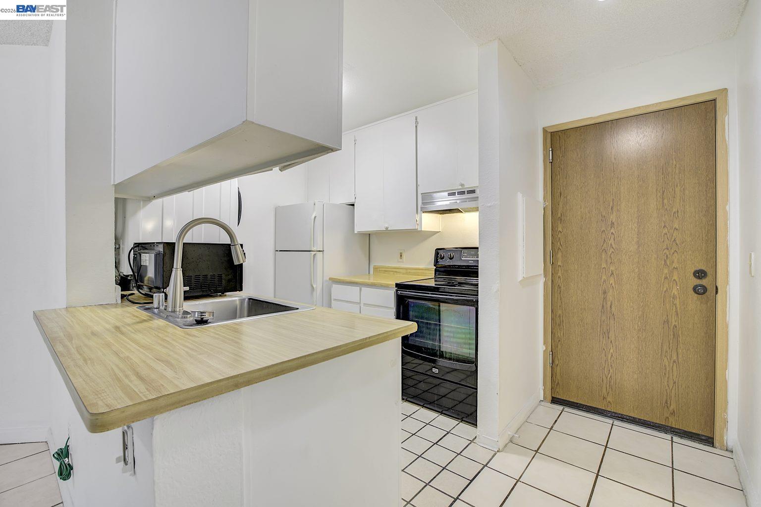 Photo #2: 41124610 Listing: Photo #2