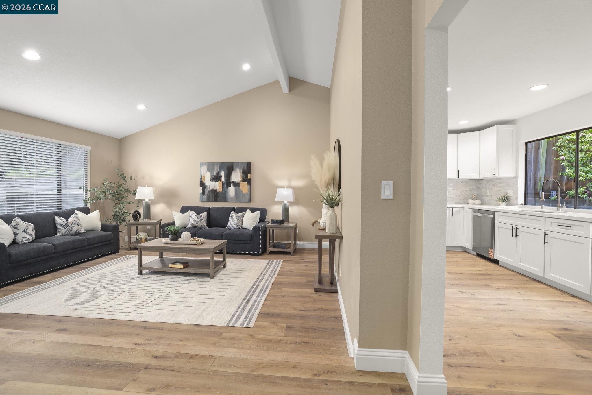 Detail Gallery Image 9 of 32 For 2185 Greenridge Dr, Richmond,  CA 94803 - 4 Beds | 2/1 Baths