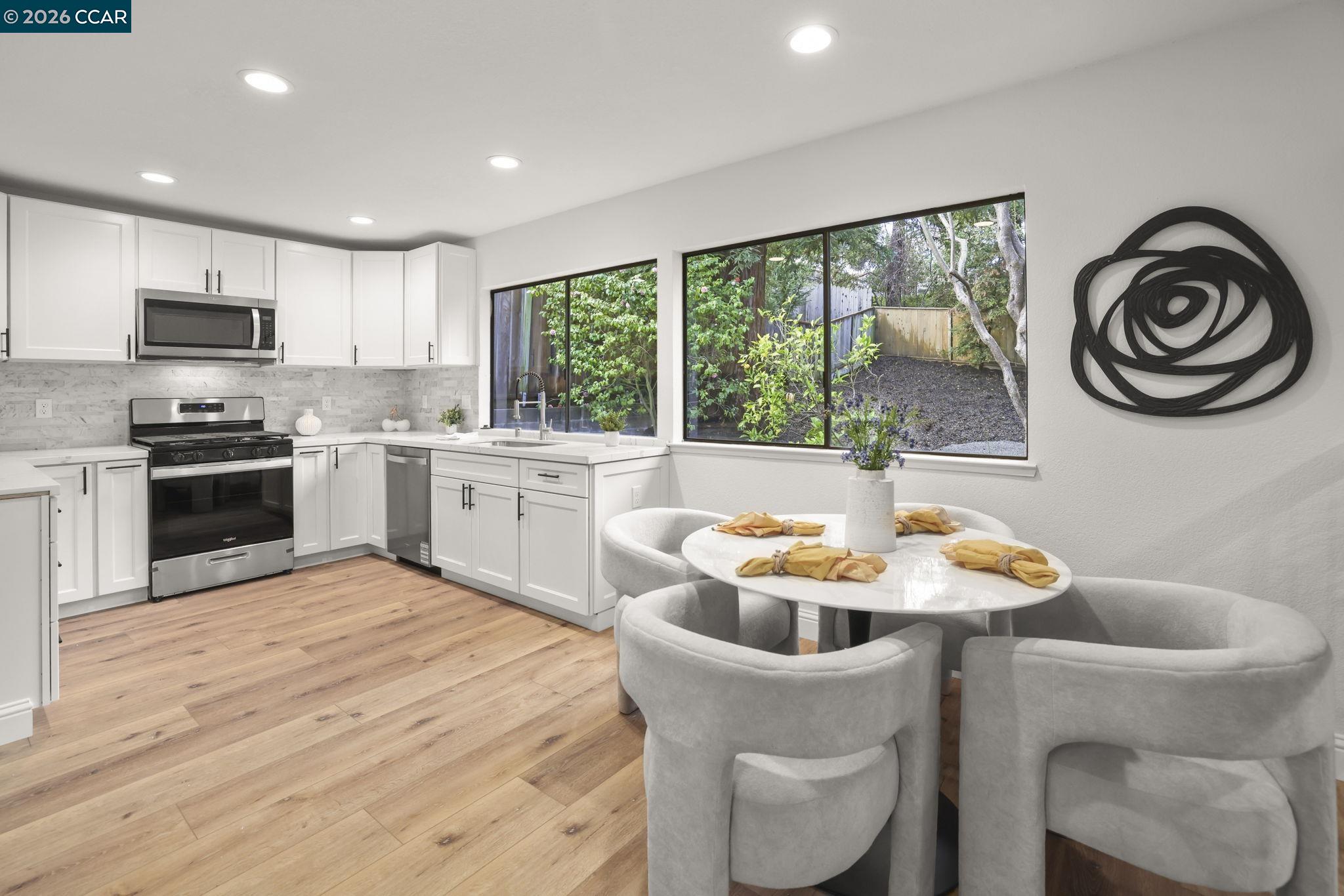 Detail Gallery Image 10 of 32 For 2185 Greenridge Dr, Richmond,  CA 94803 - 4 Beds | 2/1 Baths