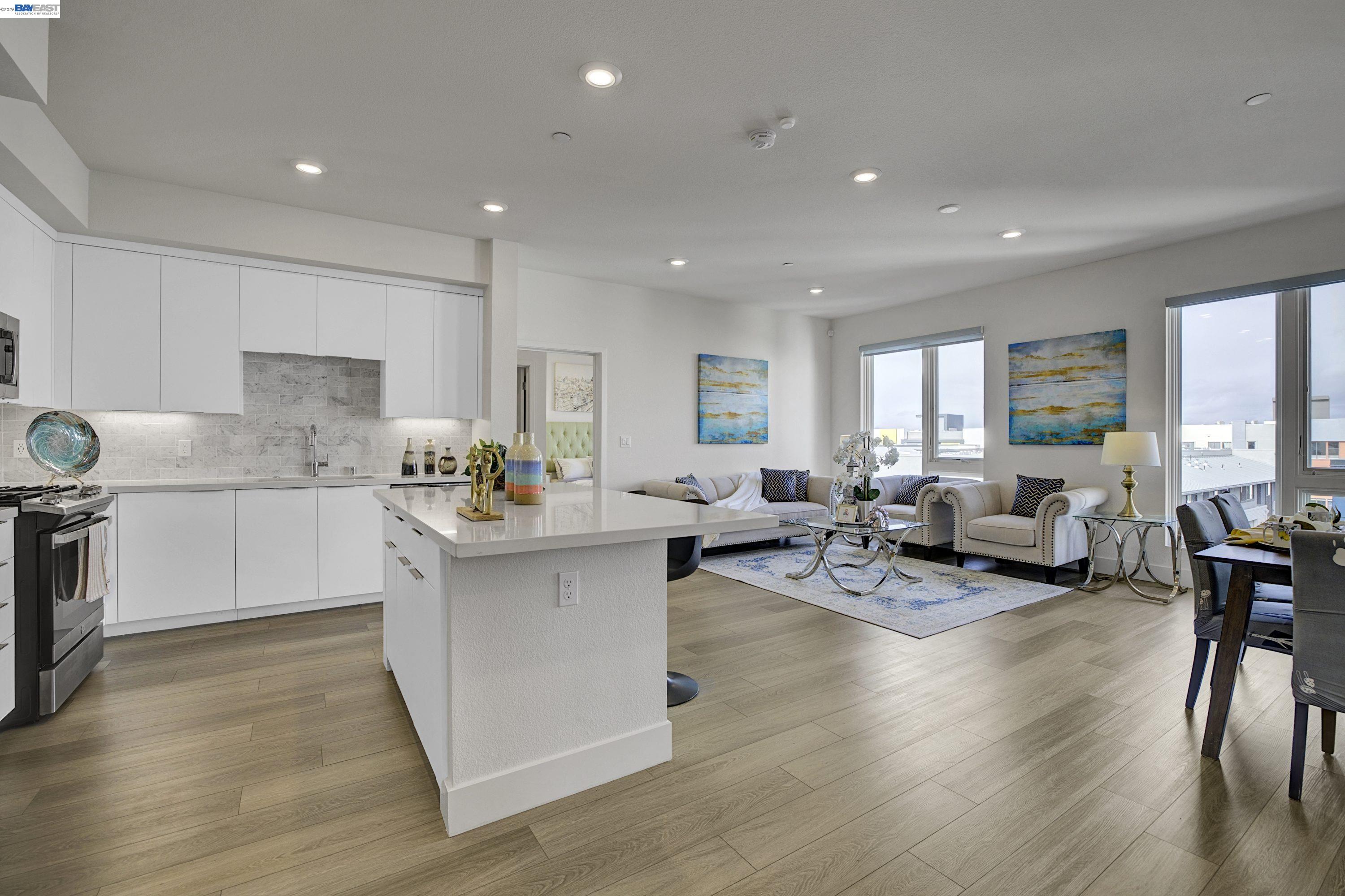 Photo #2: 41124613 Listing: Photo #2