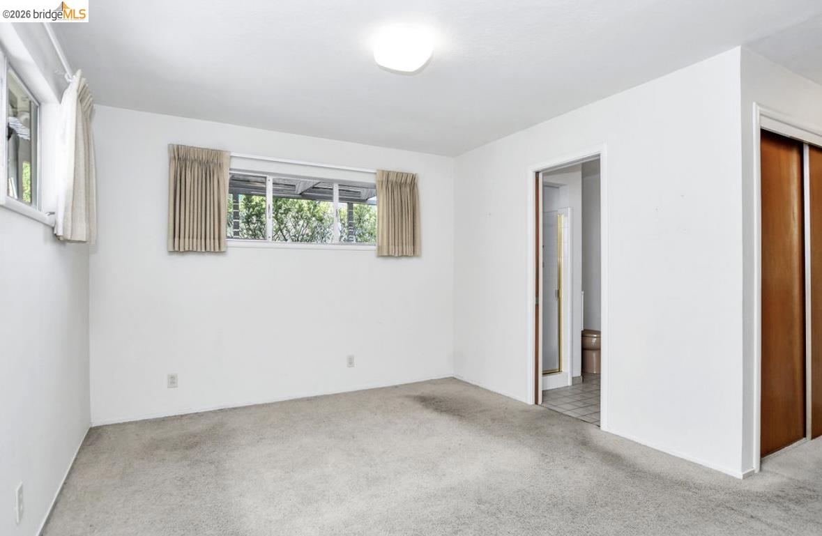 Detail Gallery Image 17 of 36 For 558 Lakewood Cir, Walnut Creek,  CA 94598 - 3 Beds | 2/1 Baths