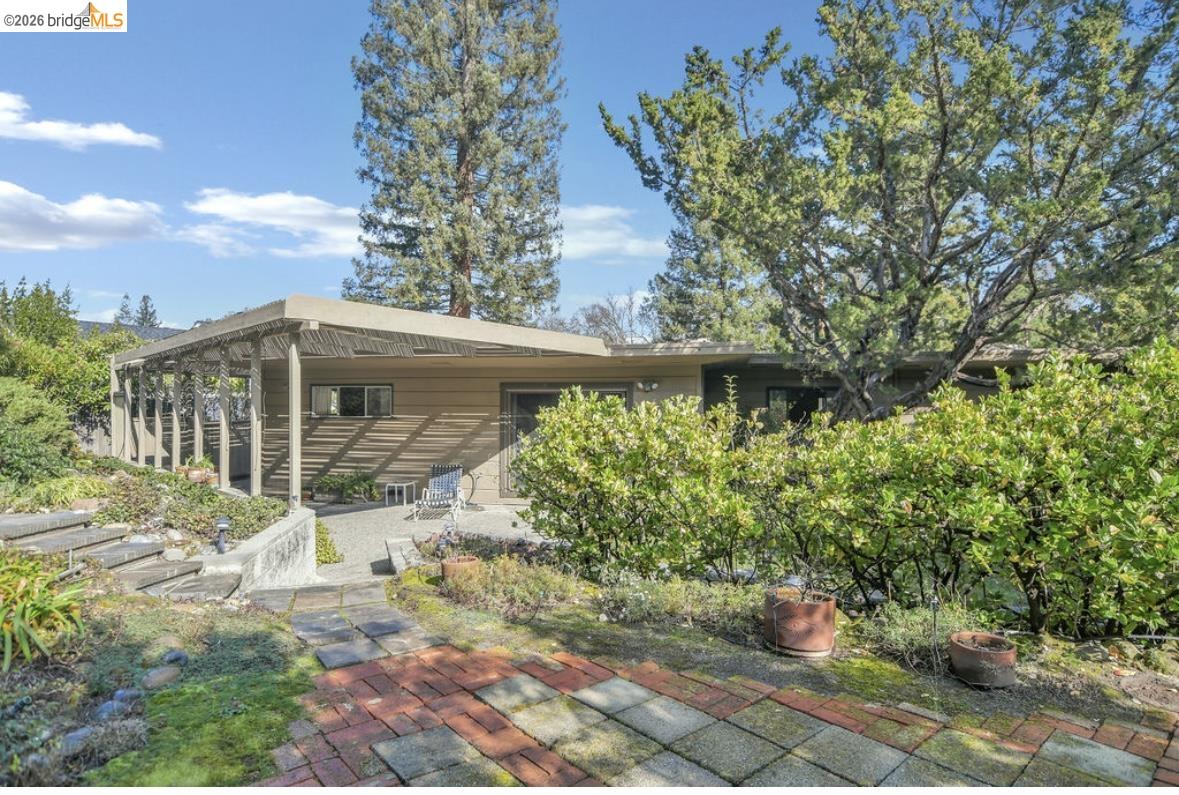 Detail Gallery Image 33 of 36 For 558 Lakewood Cir, Walnut Creek,  CA 94598 - 3 Beds | 2/1 Baths