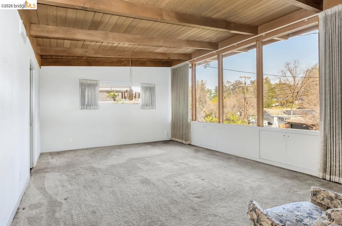 Detail Gallery Image 10 of 36 For 558 Lakewood Cir, Walnut Creek,  CA 94598 - 3 Beds | 2/1 Baths