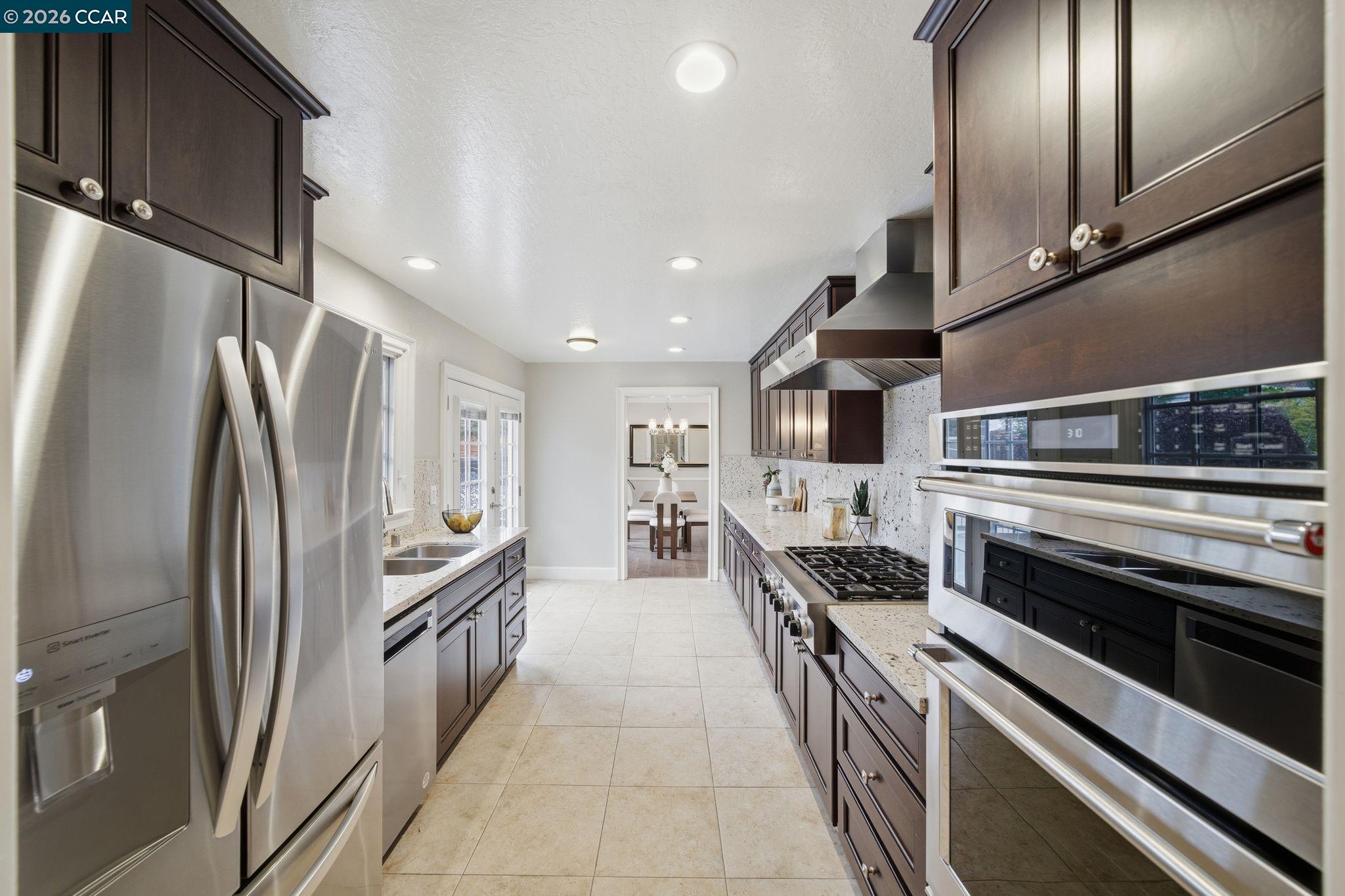 Detail Gallery Image 14 of 48 For 56 Bates Blvd, Orinda,  CA 94563 - 4 Beds | 2/1 Baths